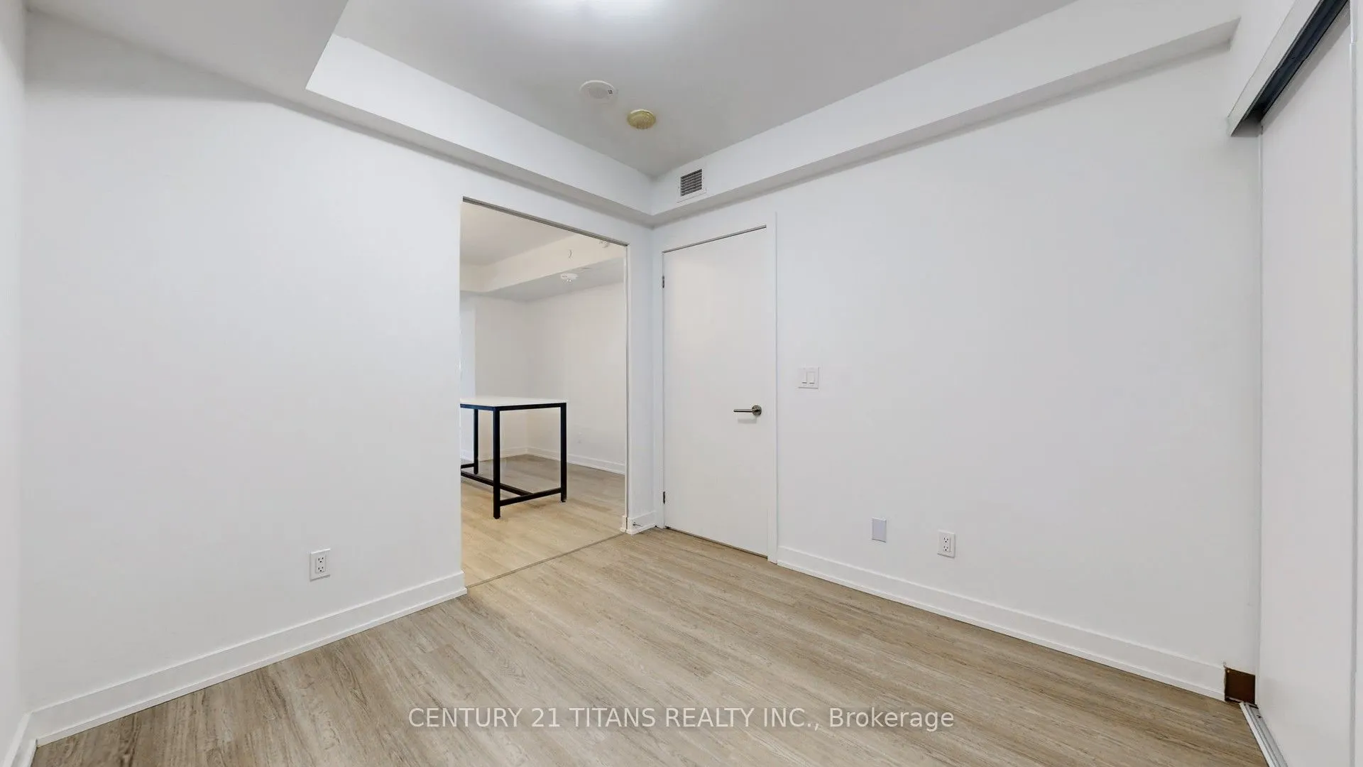 47 Mutual Street, #401