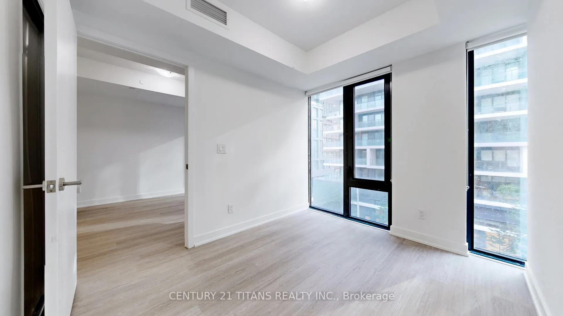 47 Mutual Street, #401