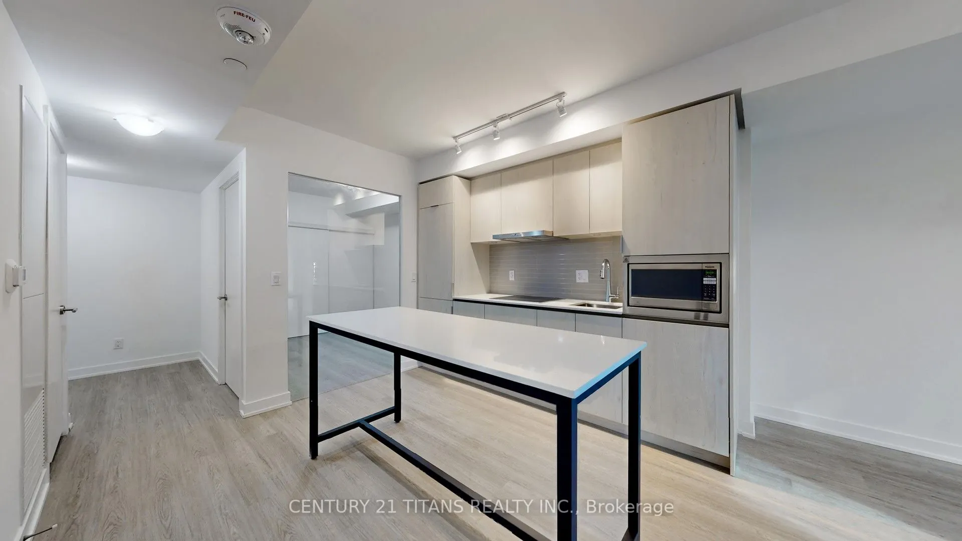 47 Mutual Street, #401