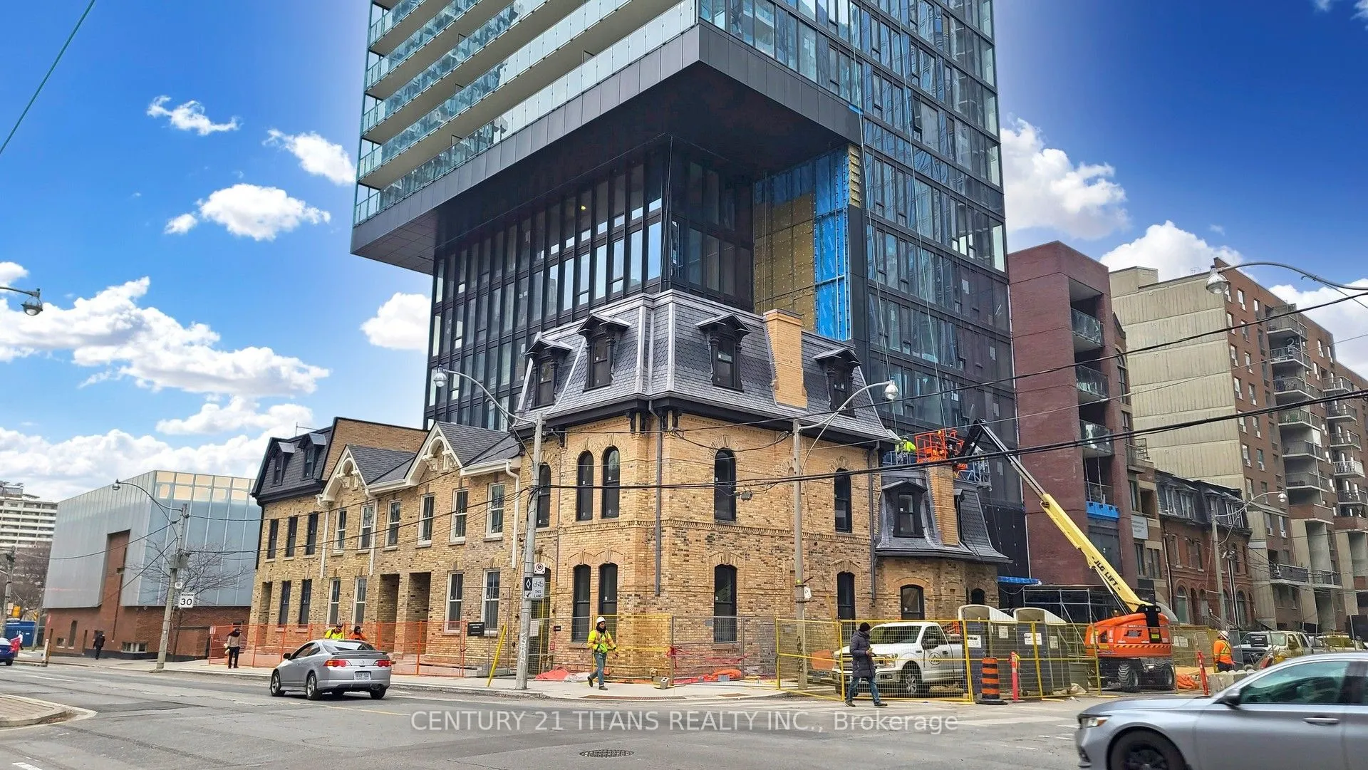 47 Mutual Street, #401