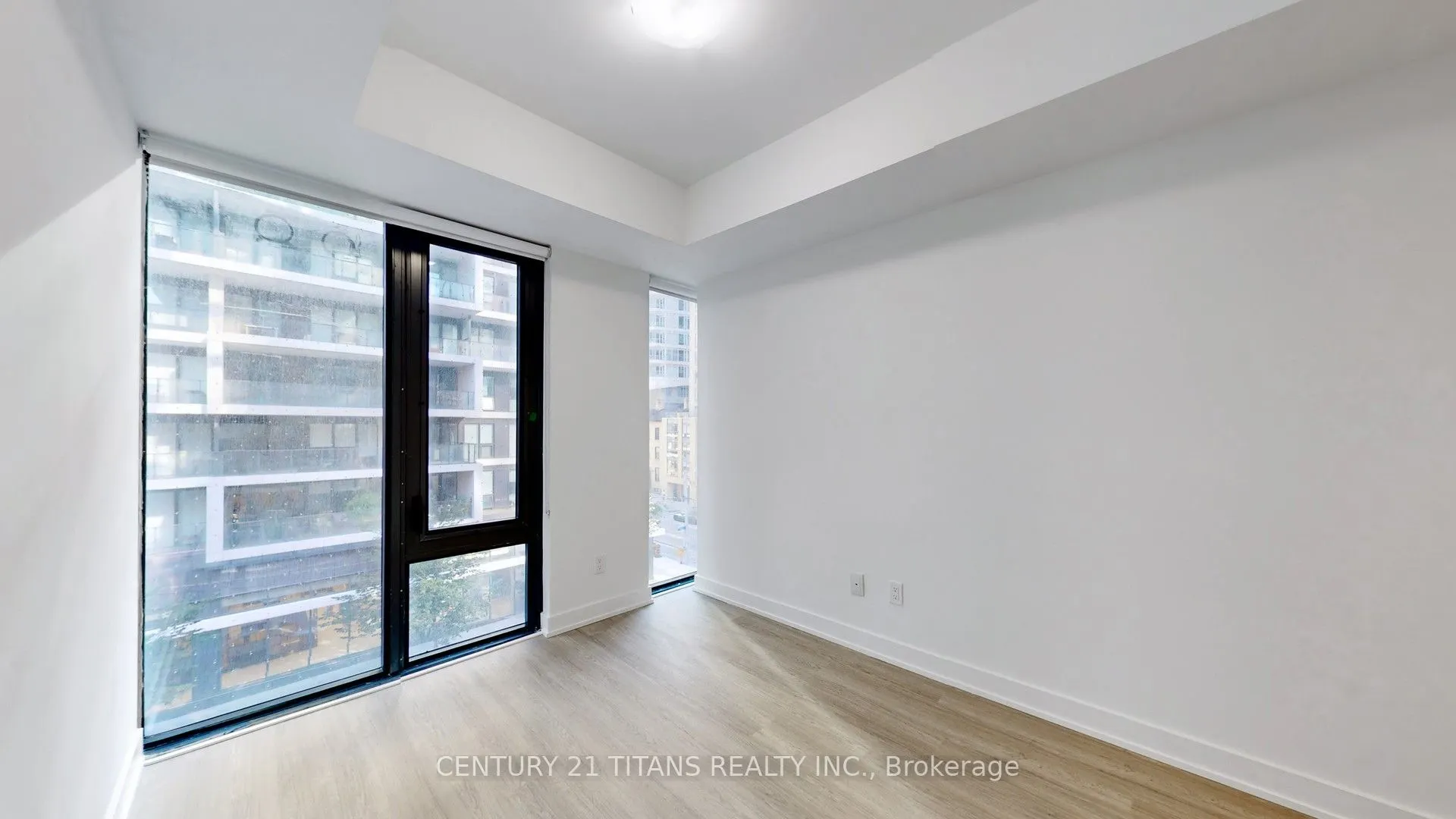 47 Mutual Street, #401