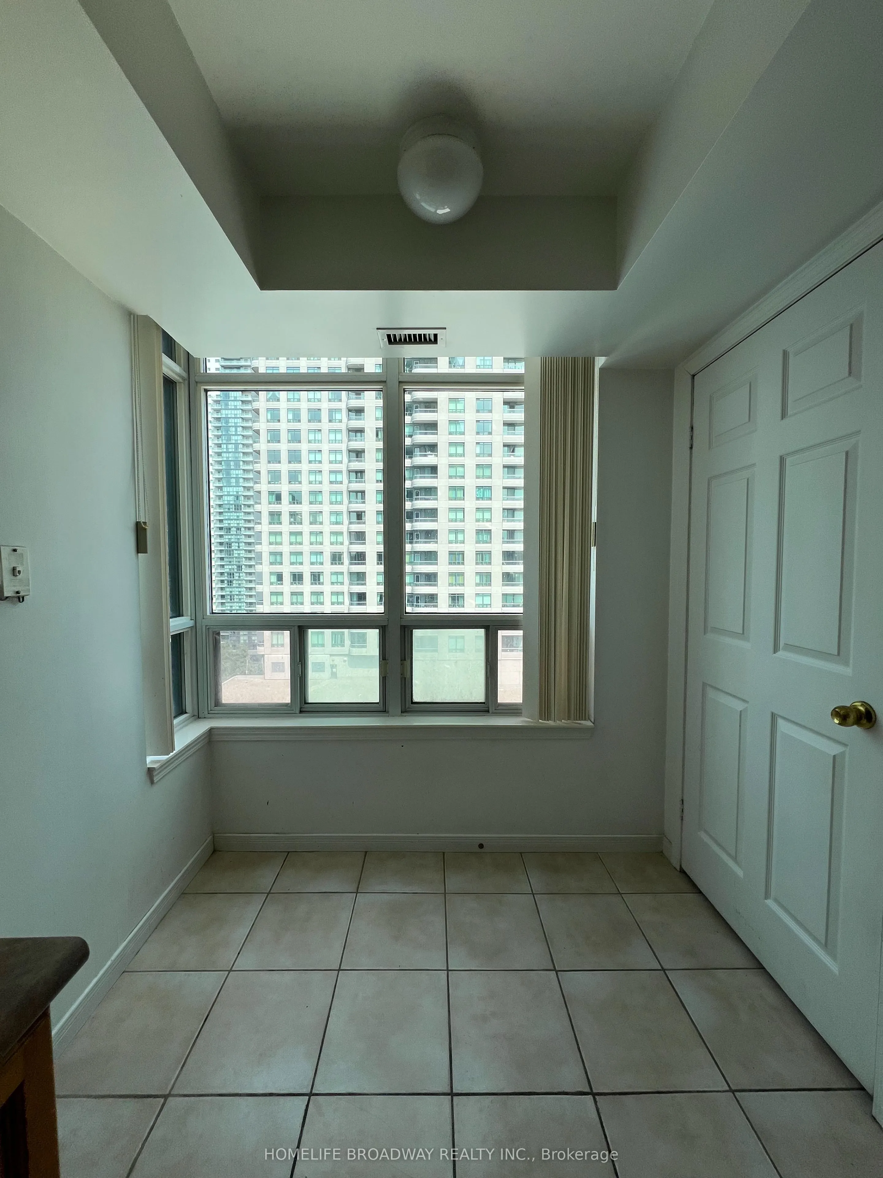8 Hillcrest Avenue, #907