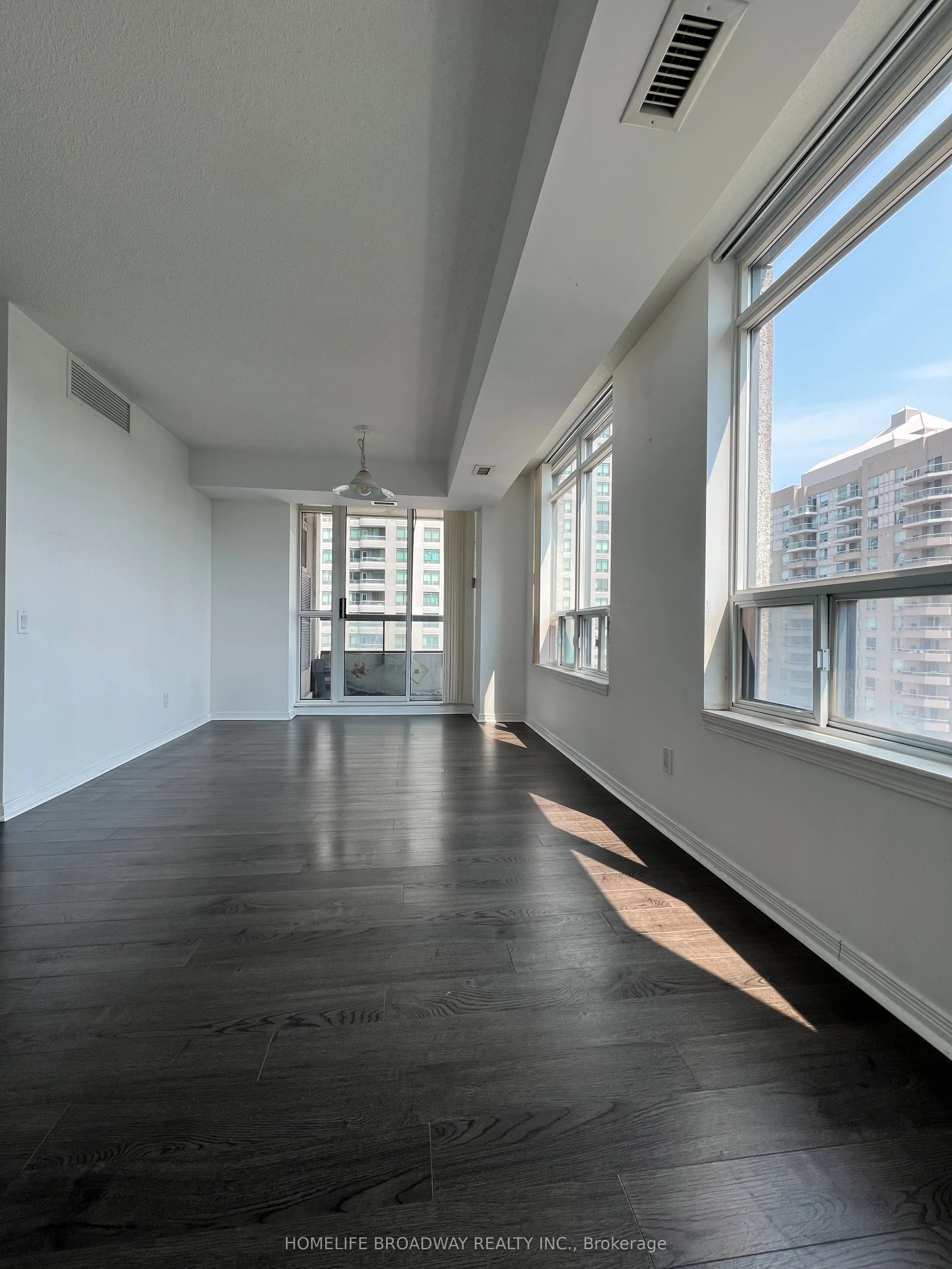 8 Hillcrest Avenue, #907