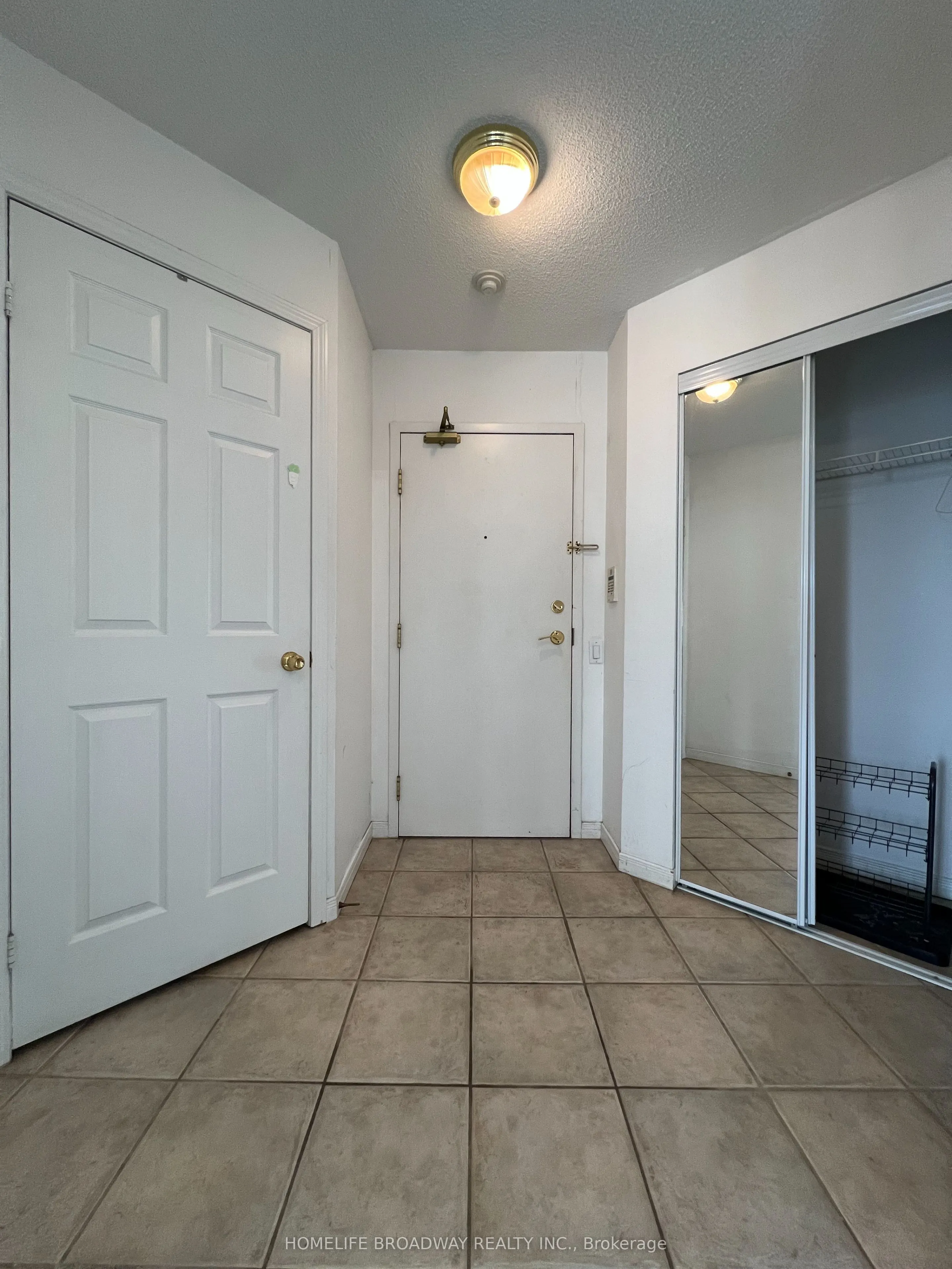 8 Hillcrest Avenue, #907