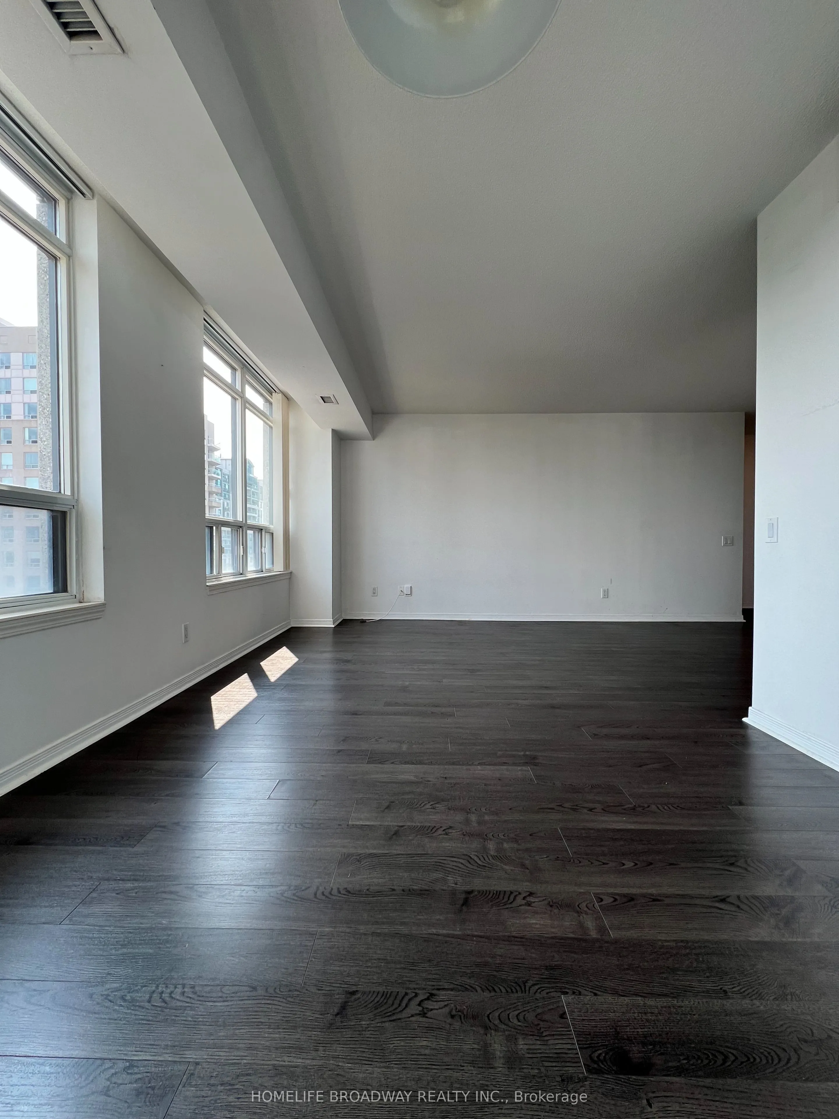8 Hillcrest Avenue, #907