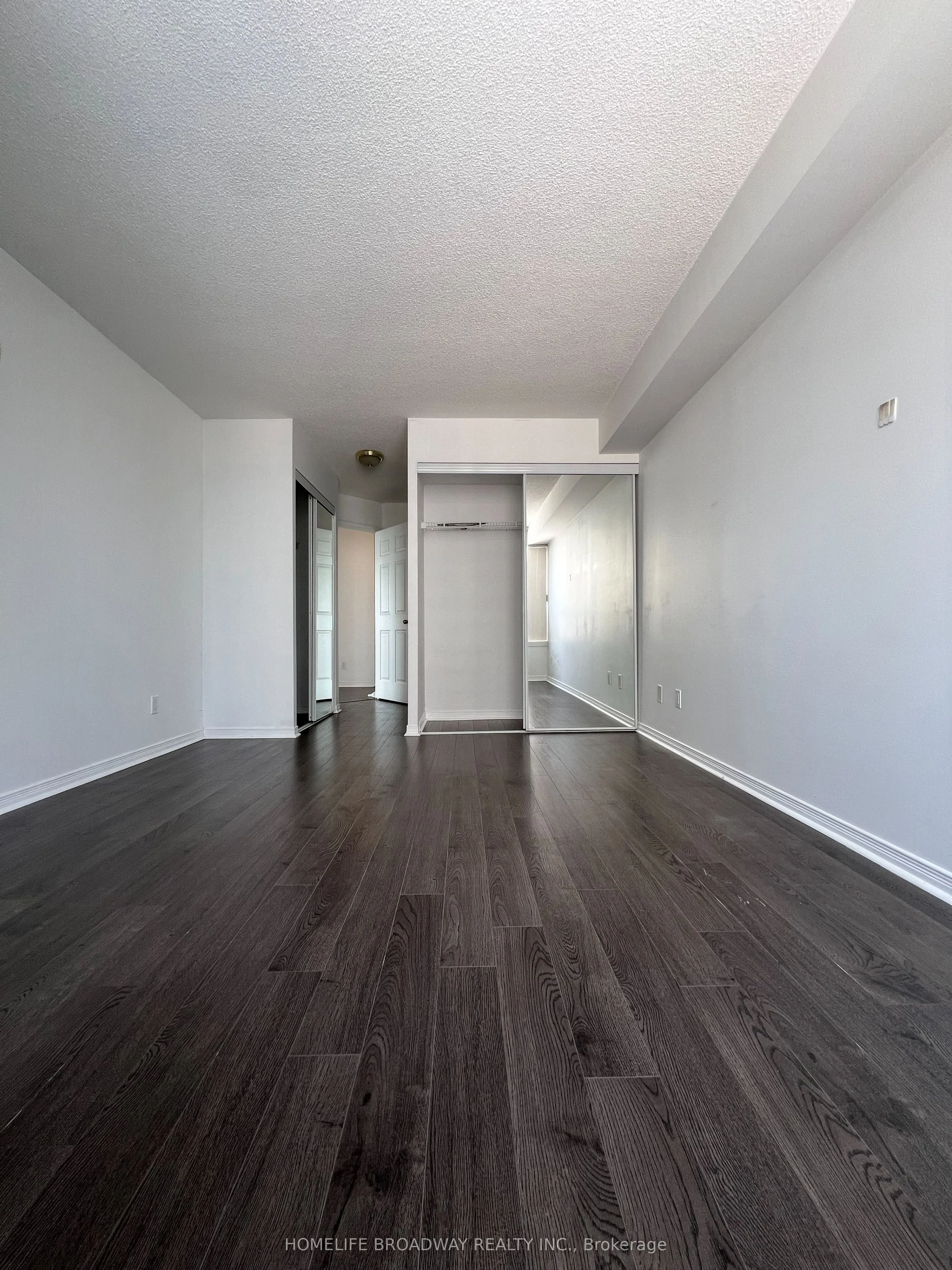 8 Hillcrest Avenue, #907