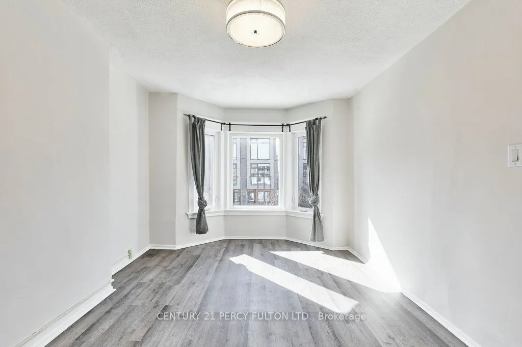 471 Shaw Street
