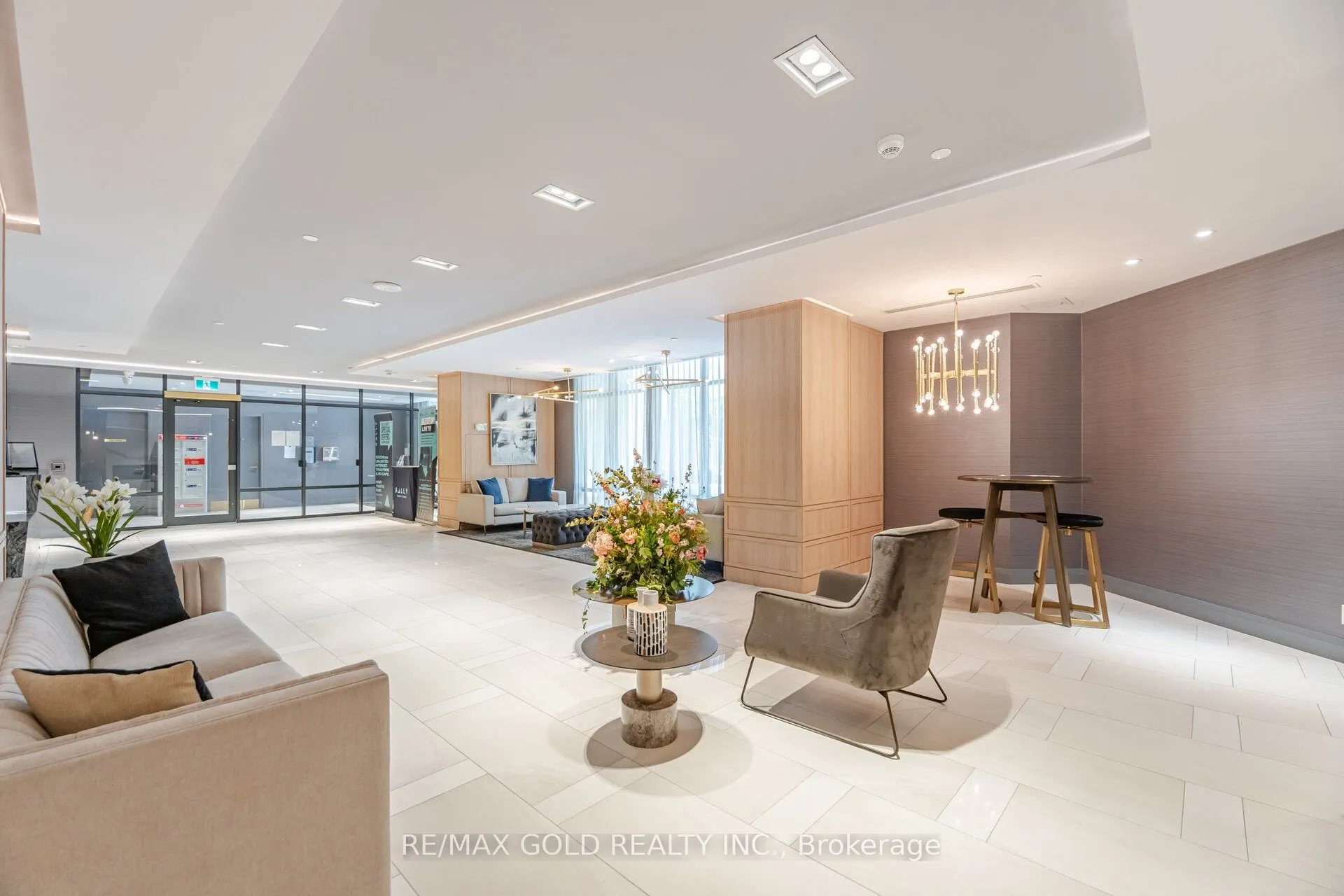 621 Sheppard Avenue E, #619