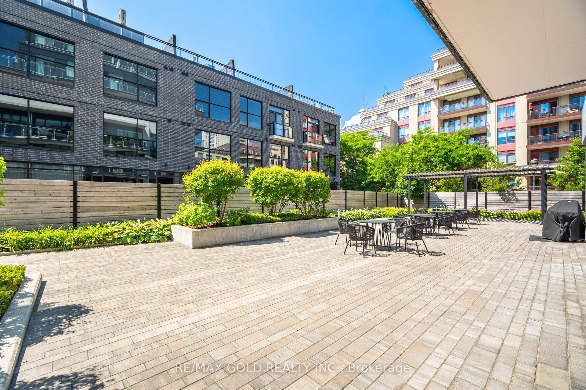 621 Sheppard Avenue E, #619