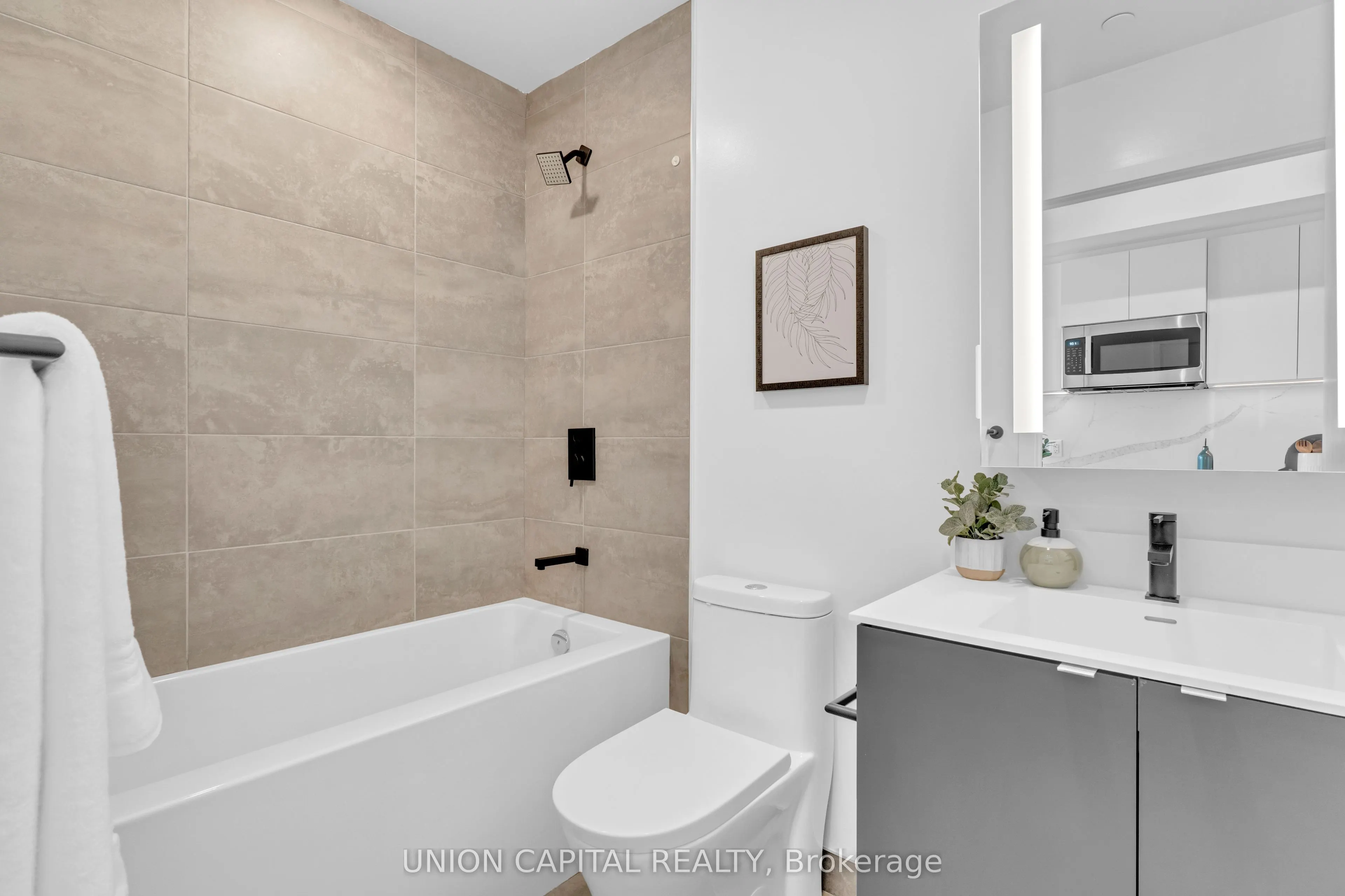 500 Dupont Street, #308