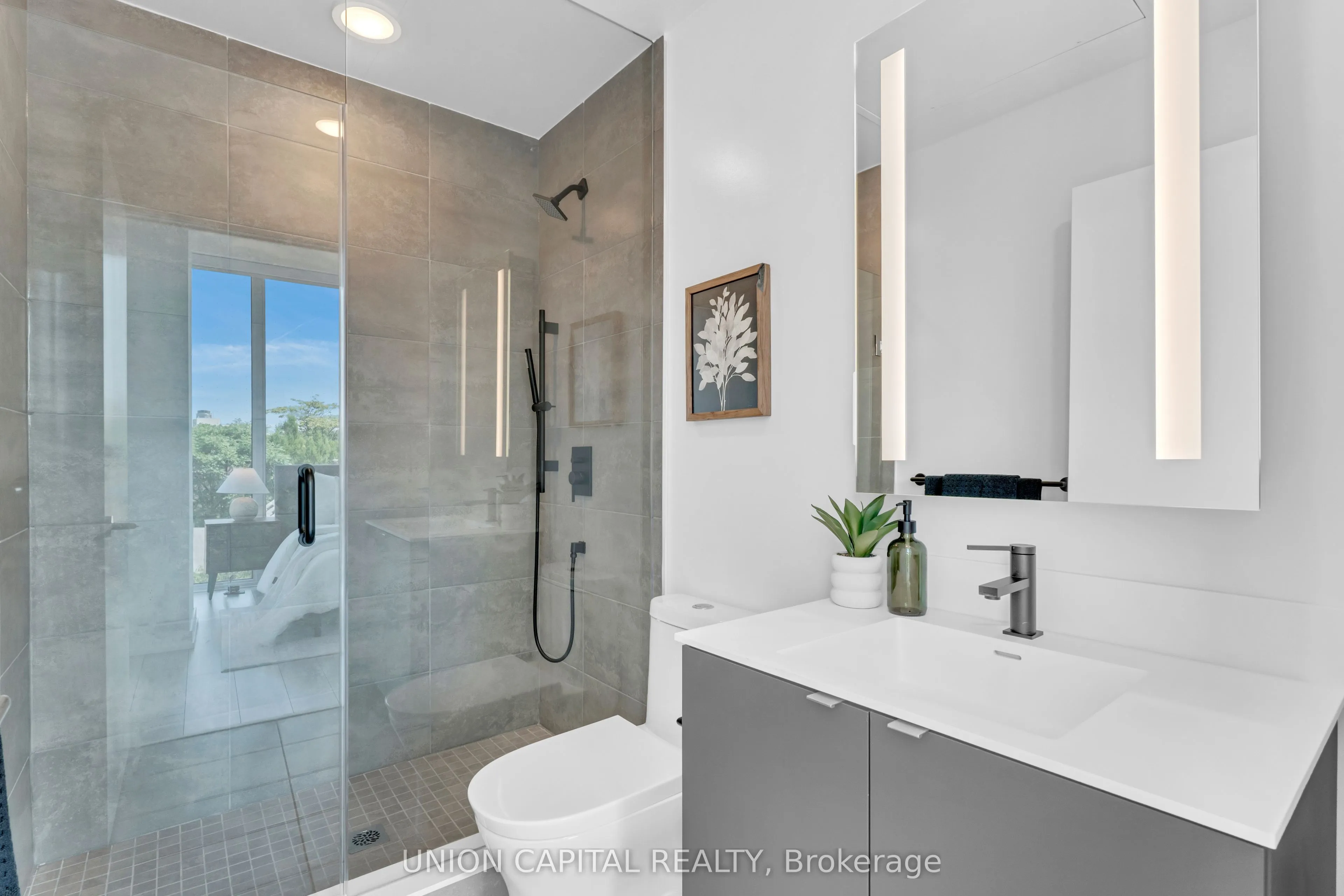 500 Dupont Street, #308