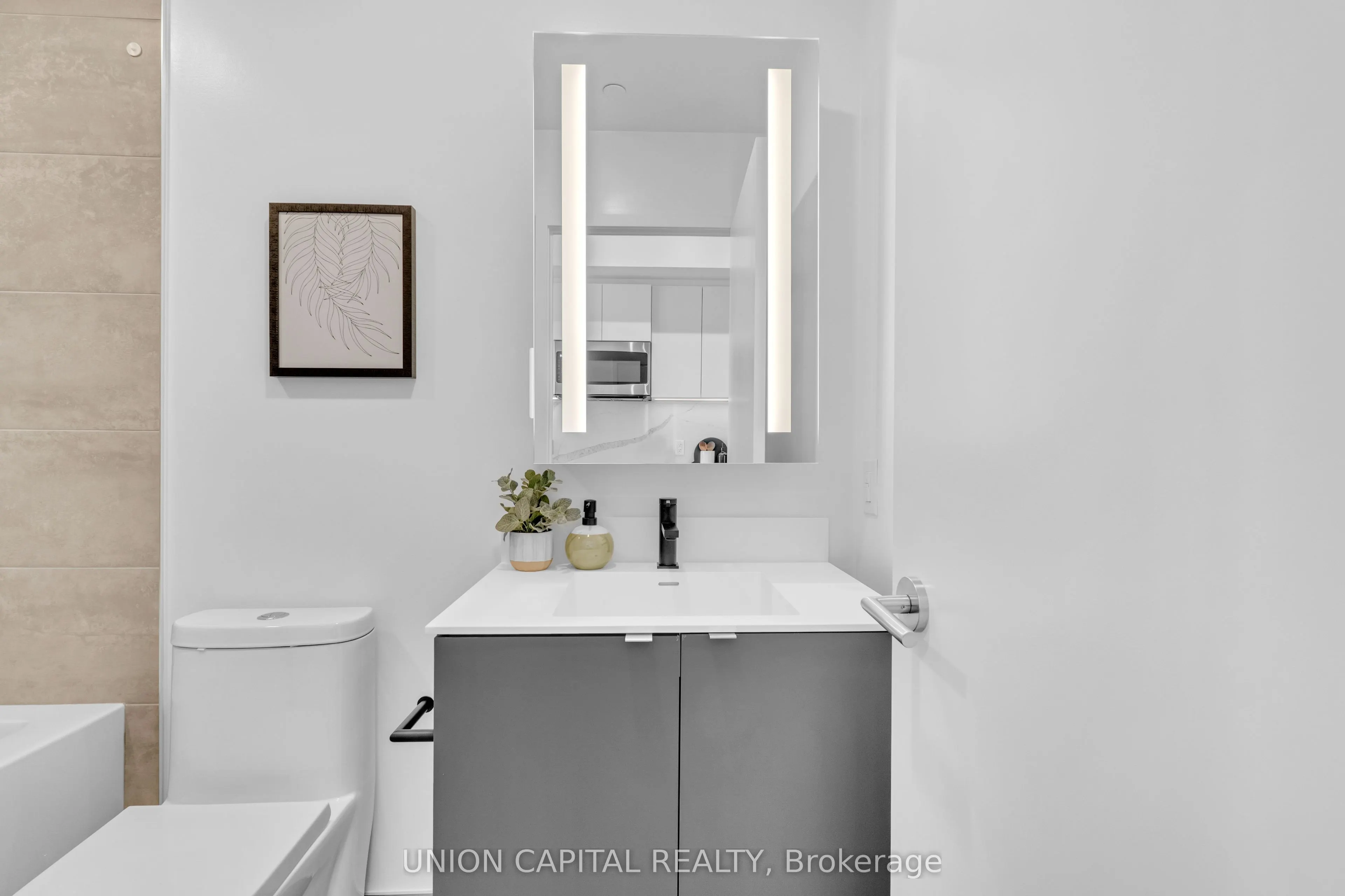 500 Dupont Street, #308
