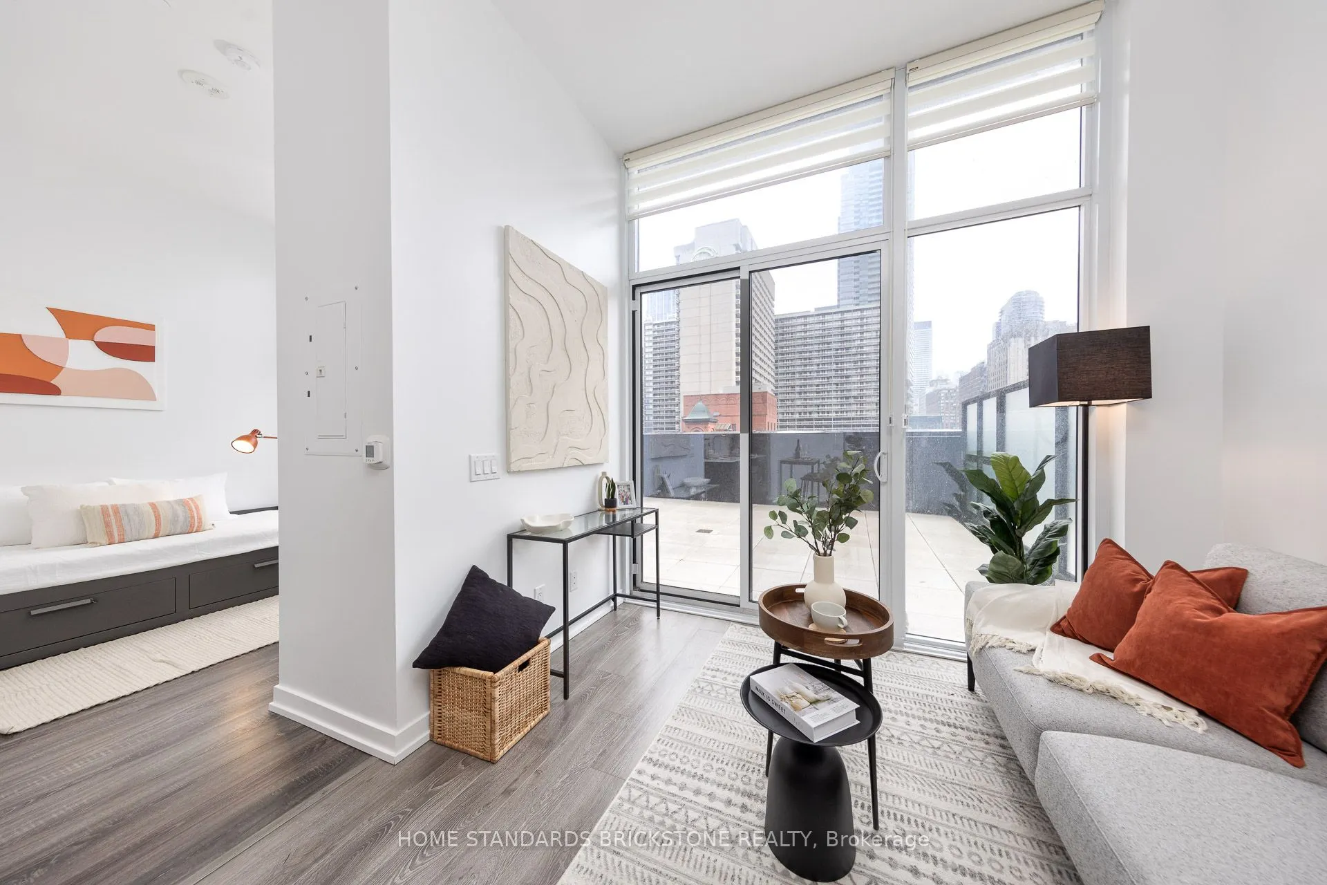 20 Edward Street, #402