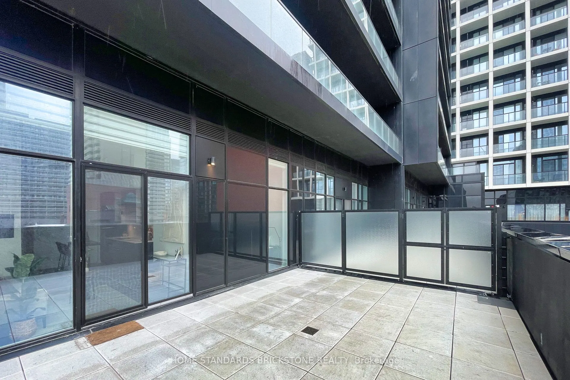20 Edward Street, #402