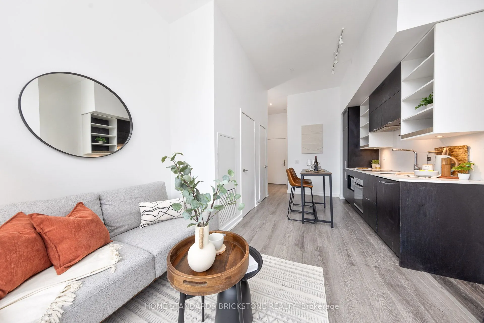 20 Edward Street, #402