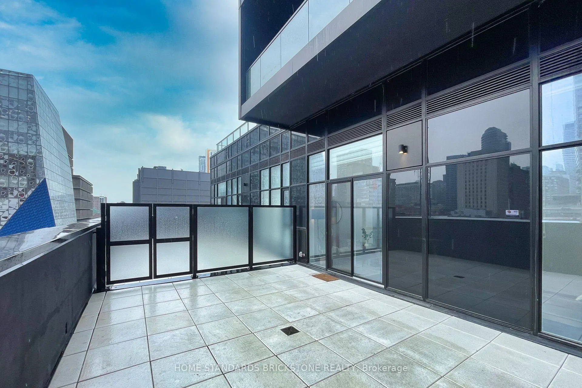 20 Edward Street, #402