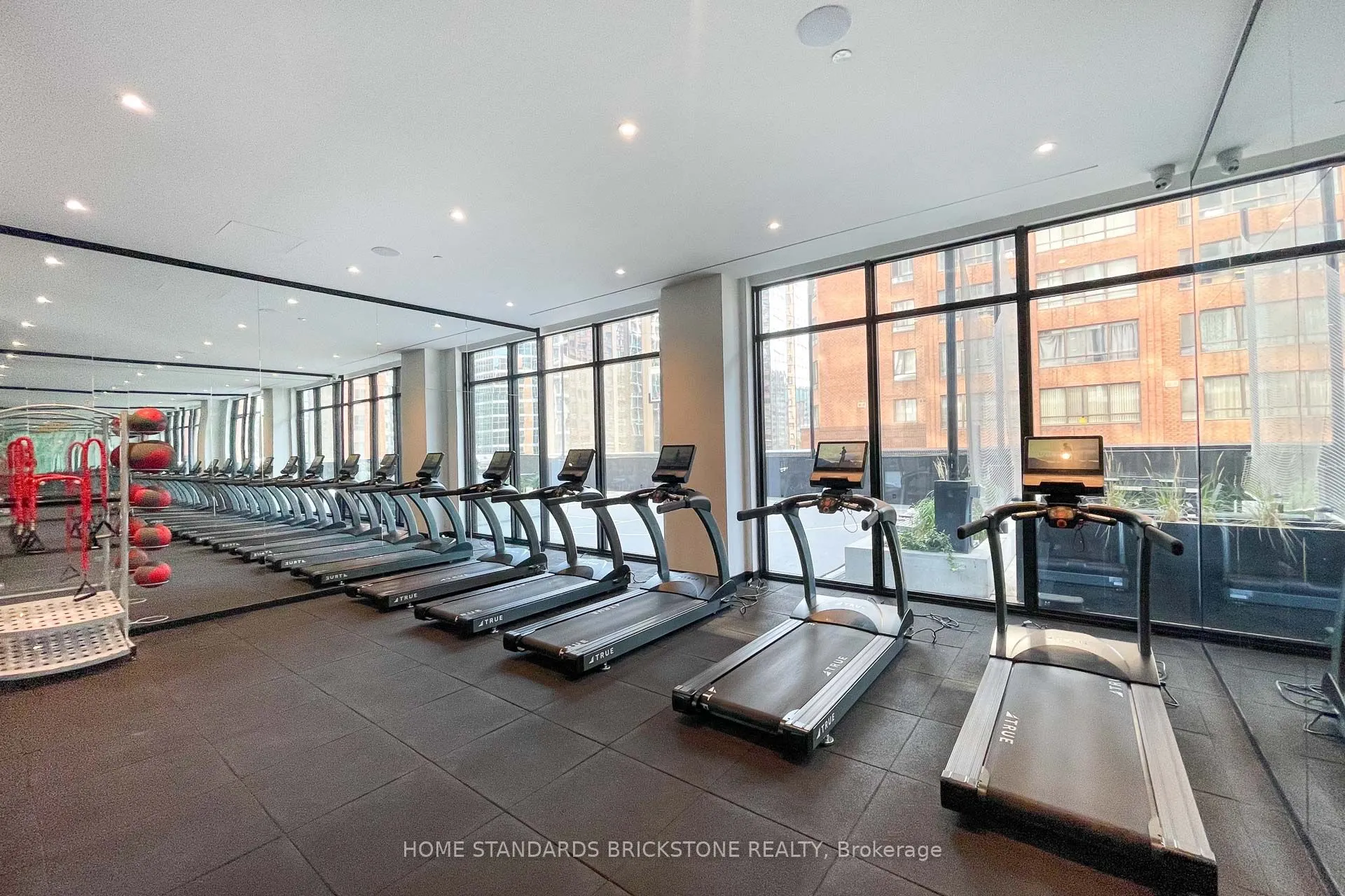 20 Edward Street, #402