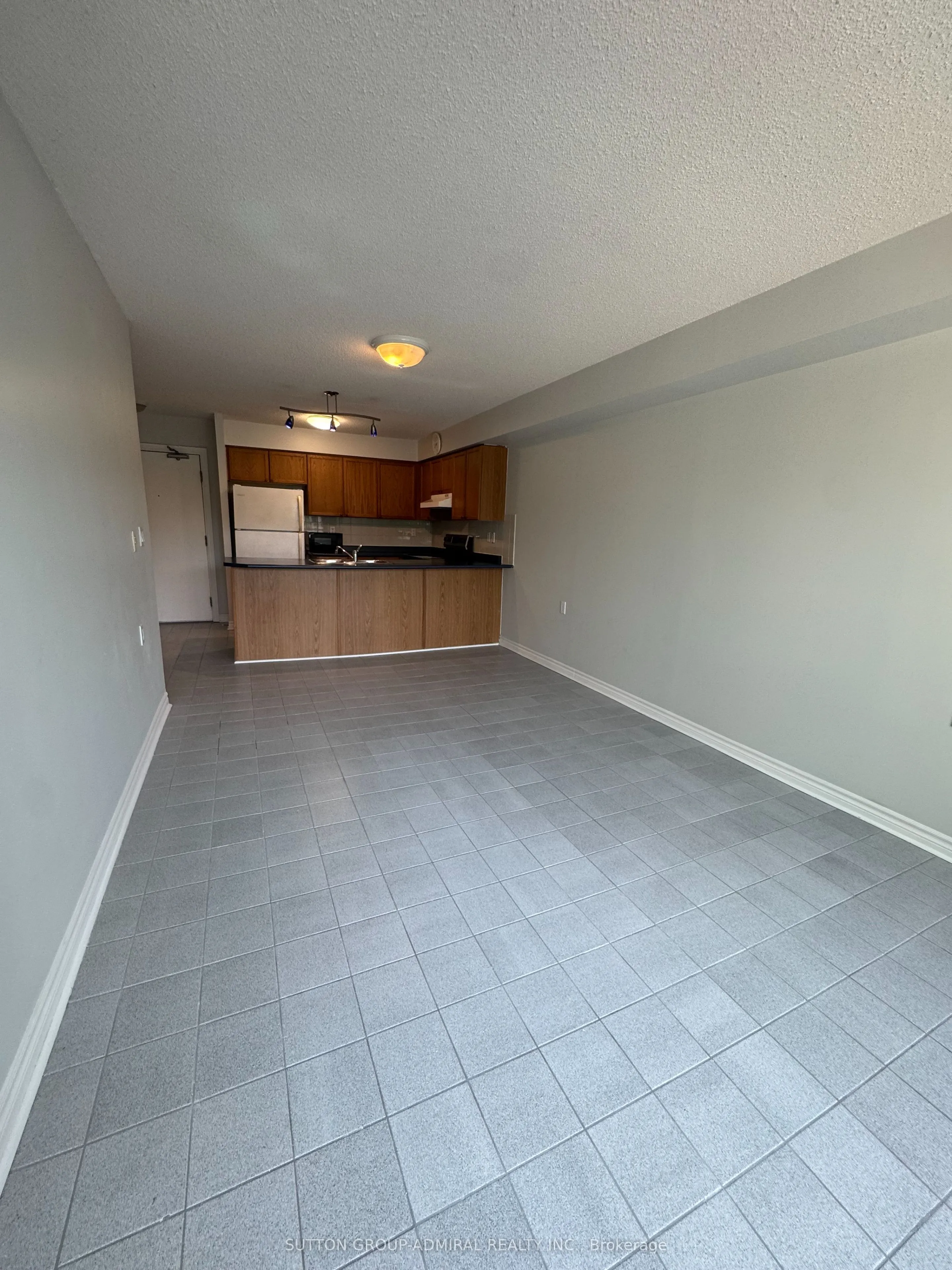 890 Sheppard Avenue W, #218