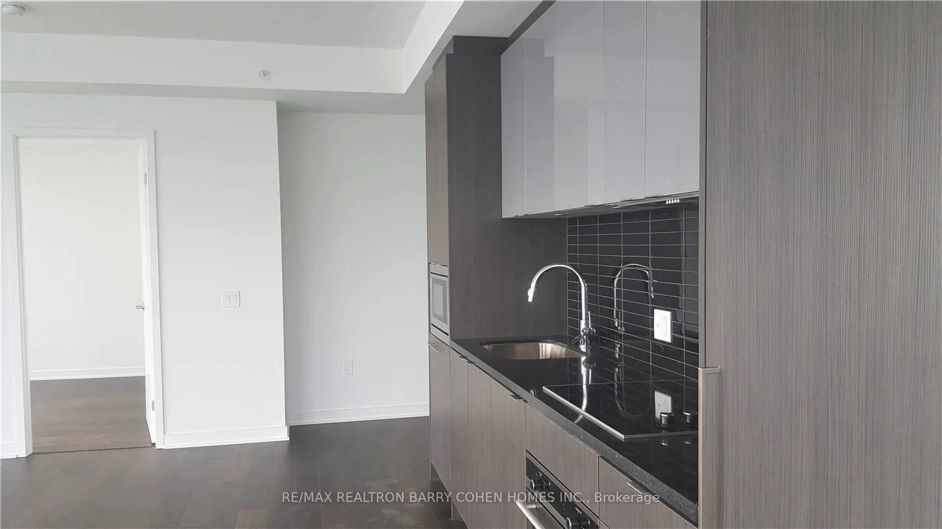115 Blue Jays Way E, #4802