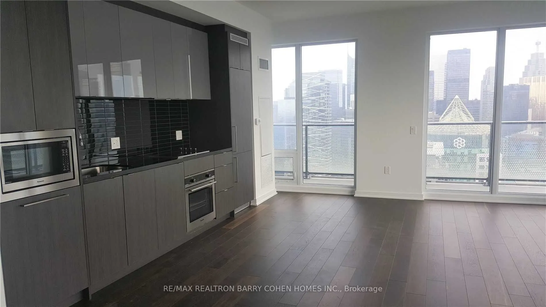 115 Blue Jays Way E, #4802