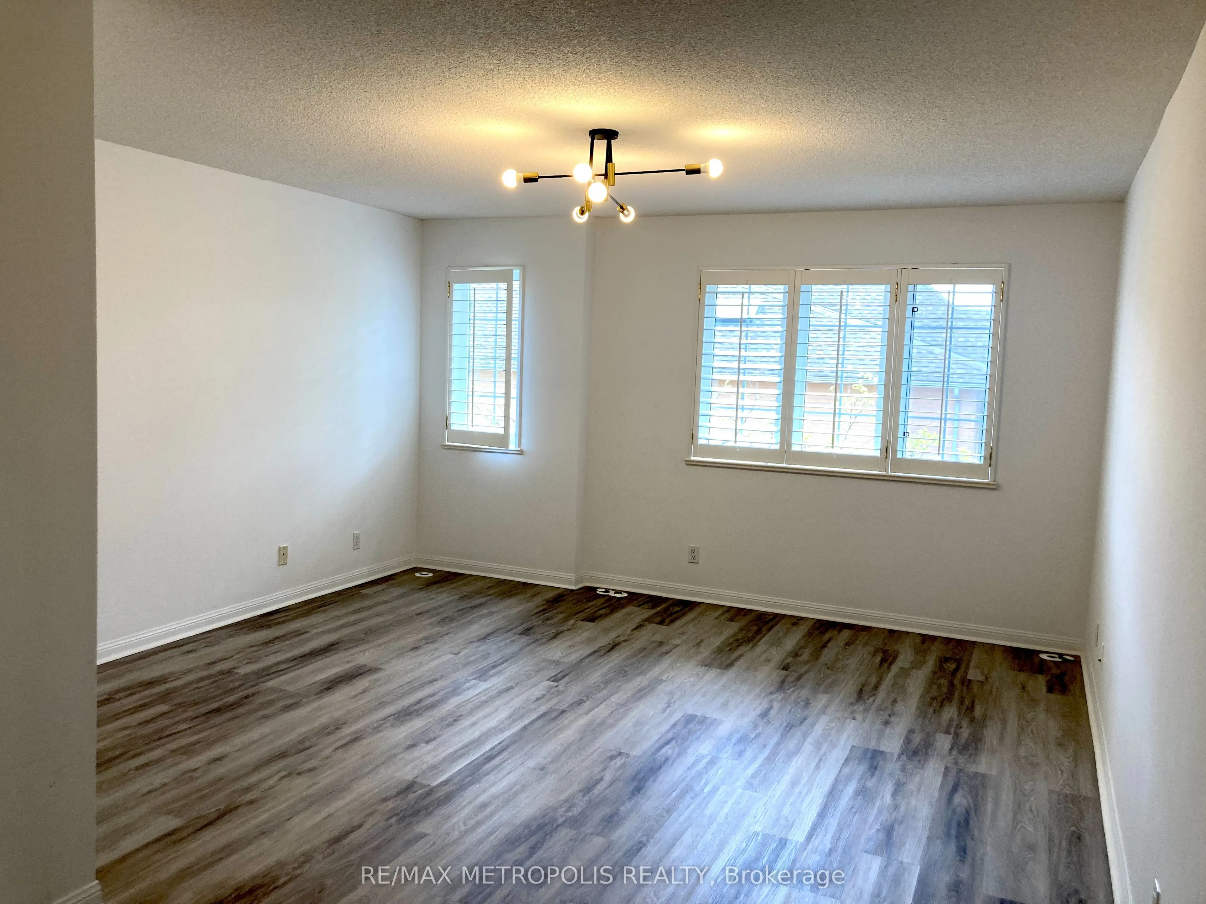 28 Sommerset Way, #1602