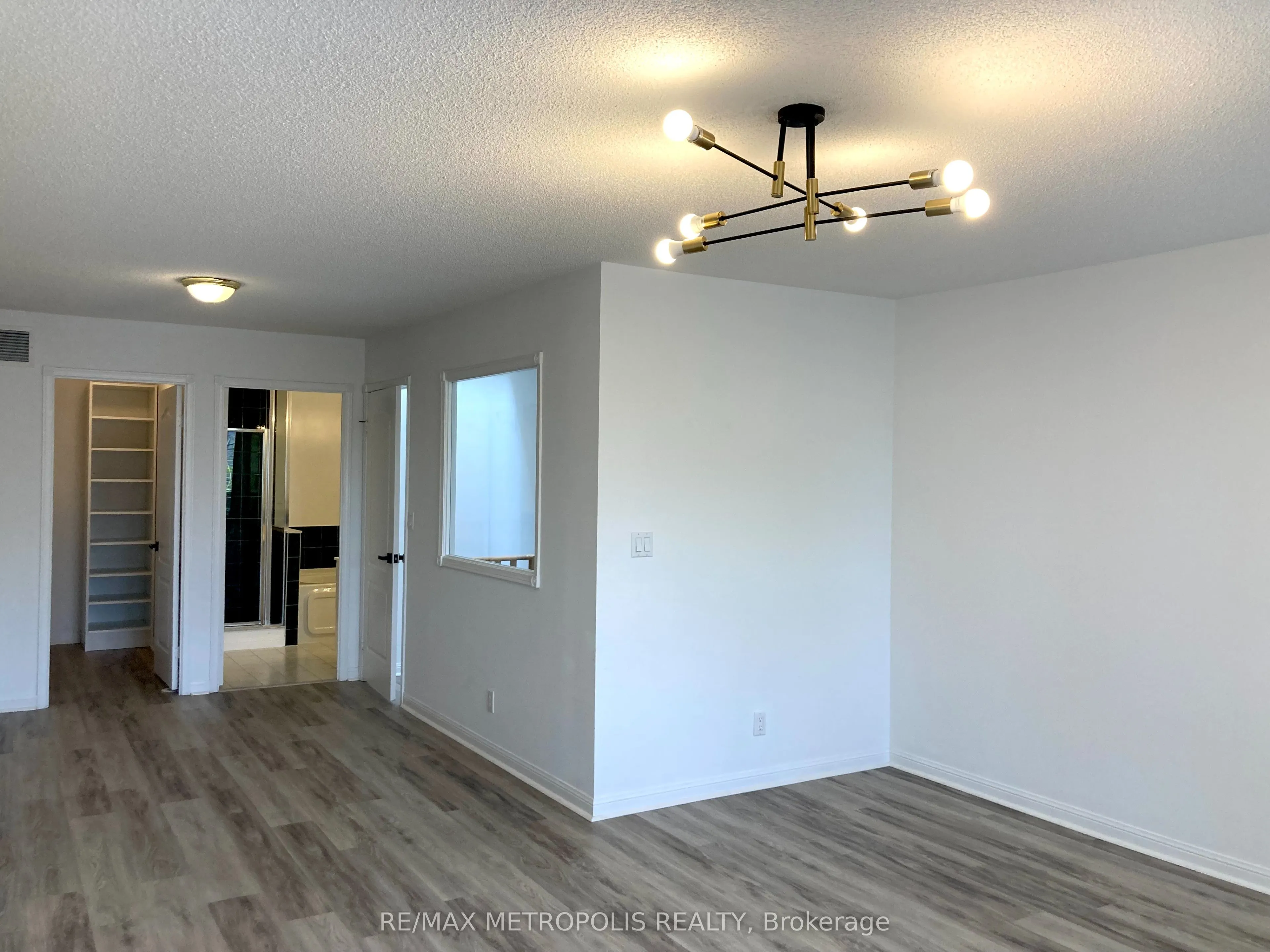 28 Sommerset Way, #1602