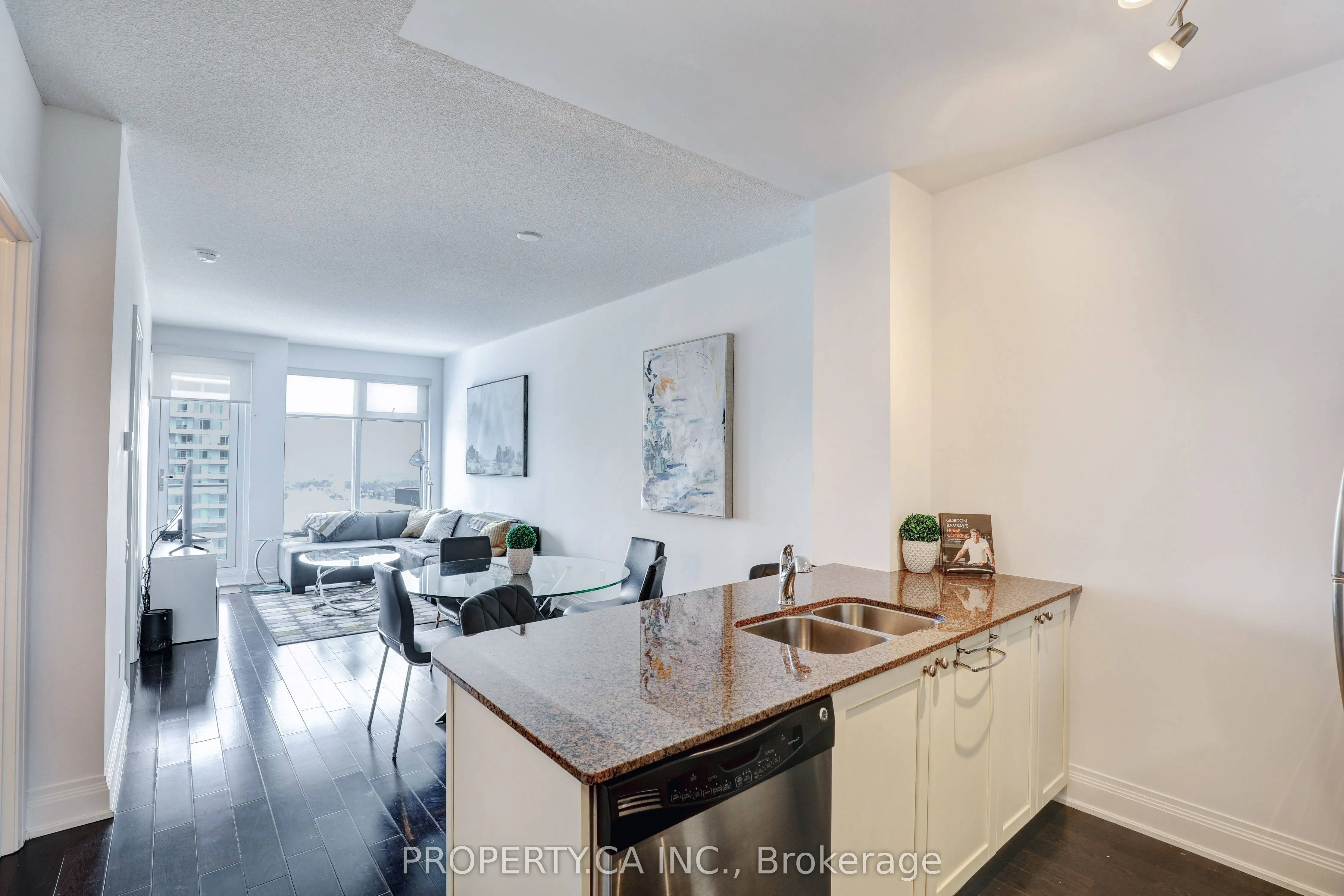2191 Yonge Street, #3712