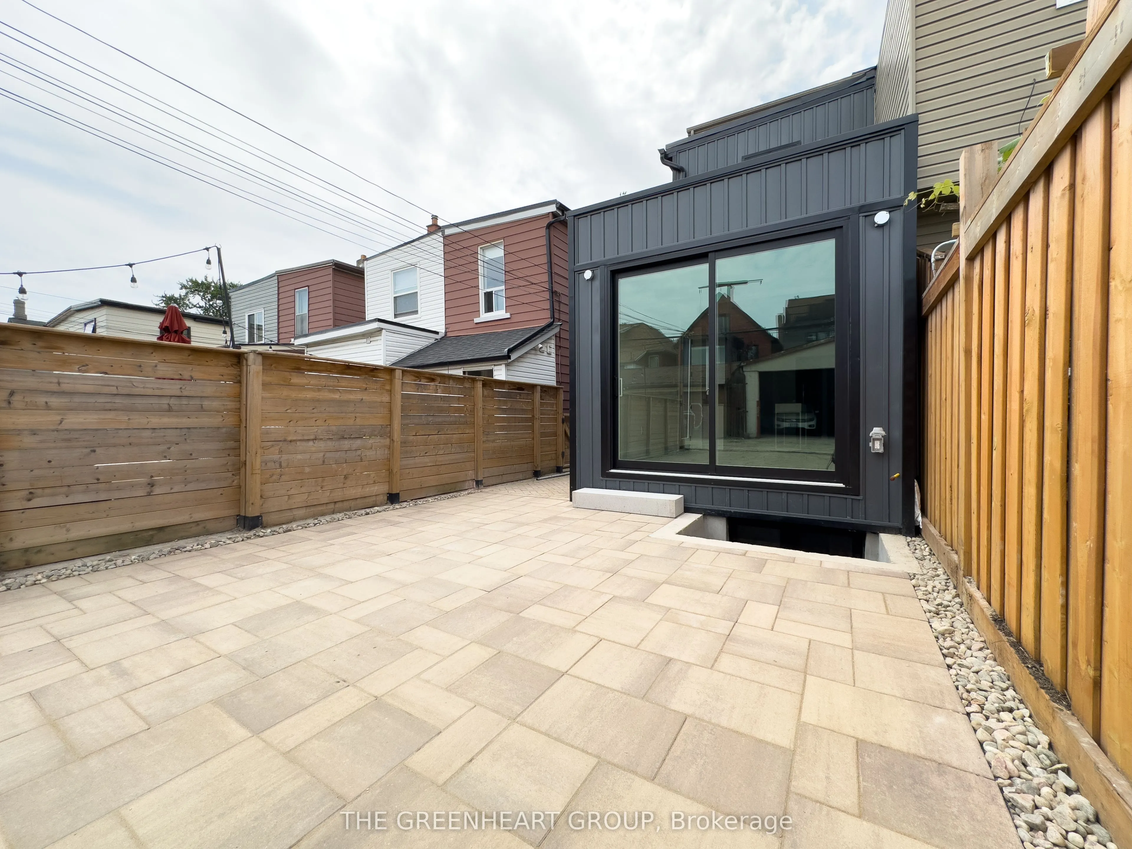 89 Montrose Avenue, #Main