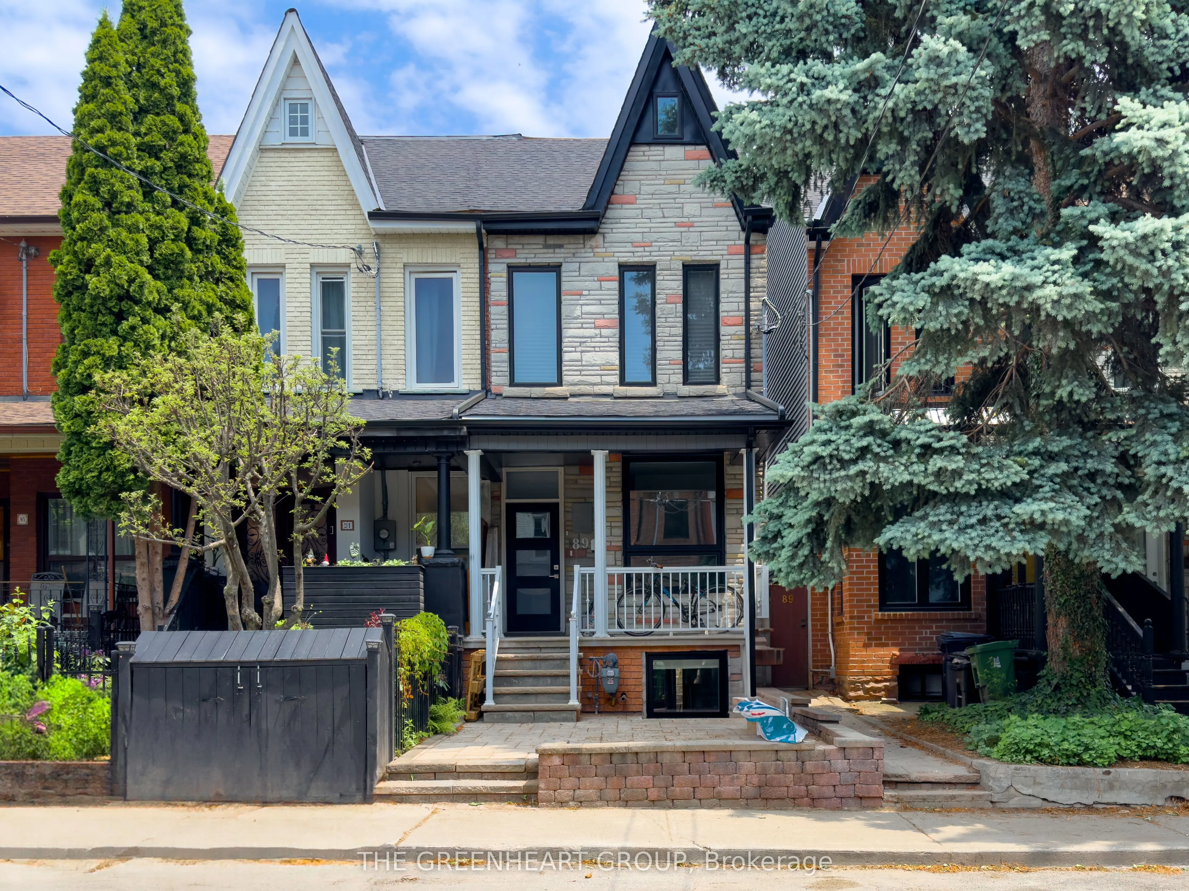 89 Montrose Avenue, #Main