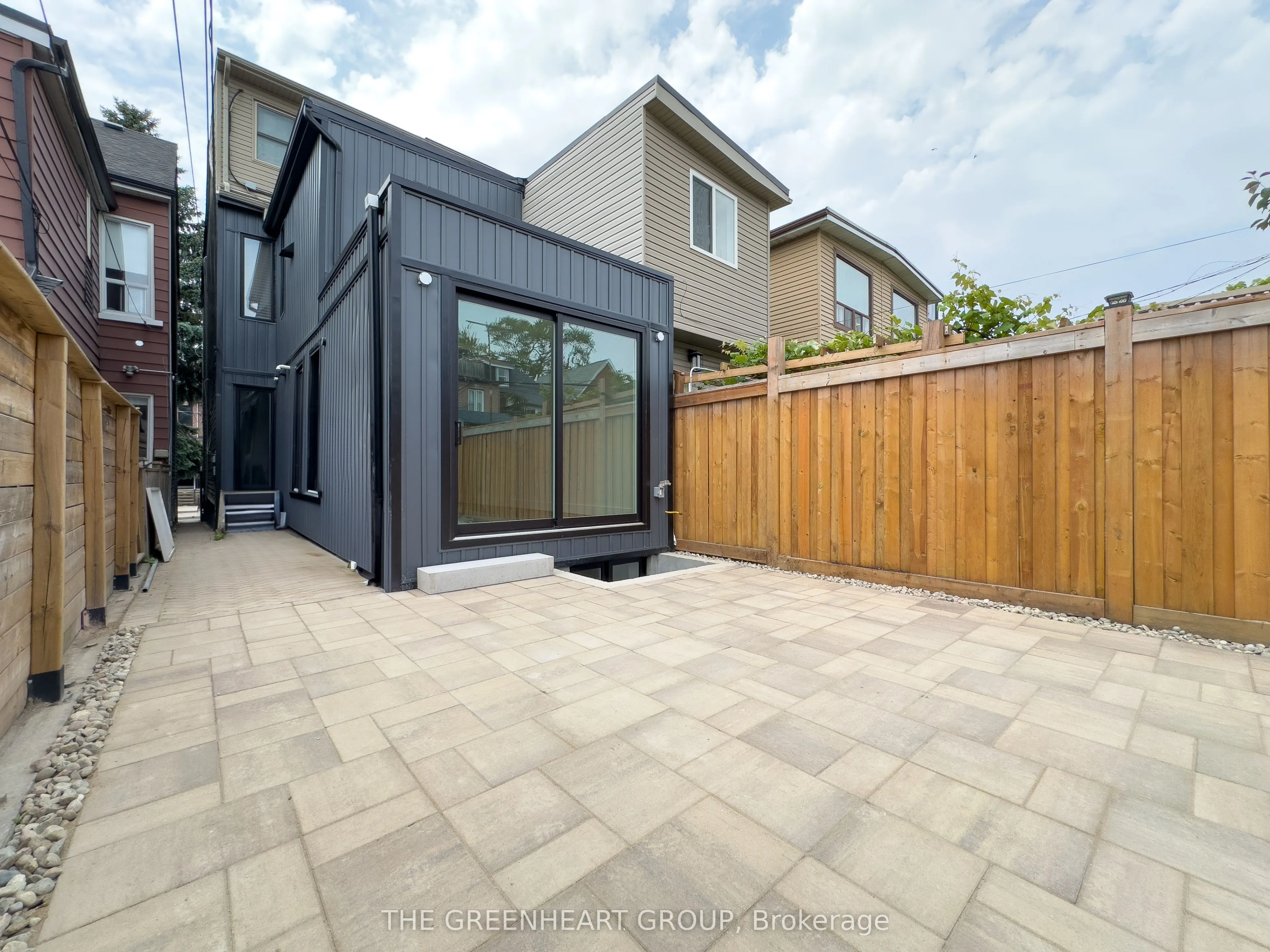 89 Montrose Avenue, #Main