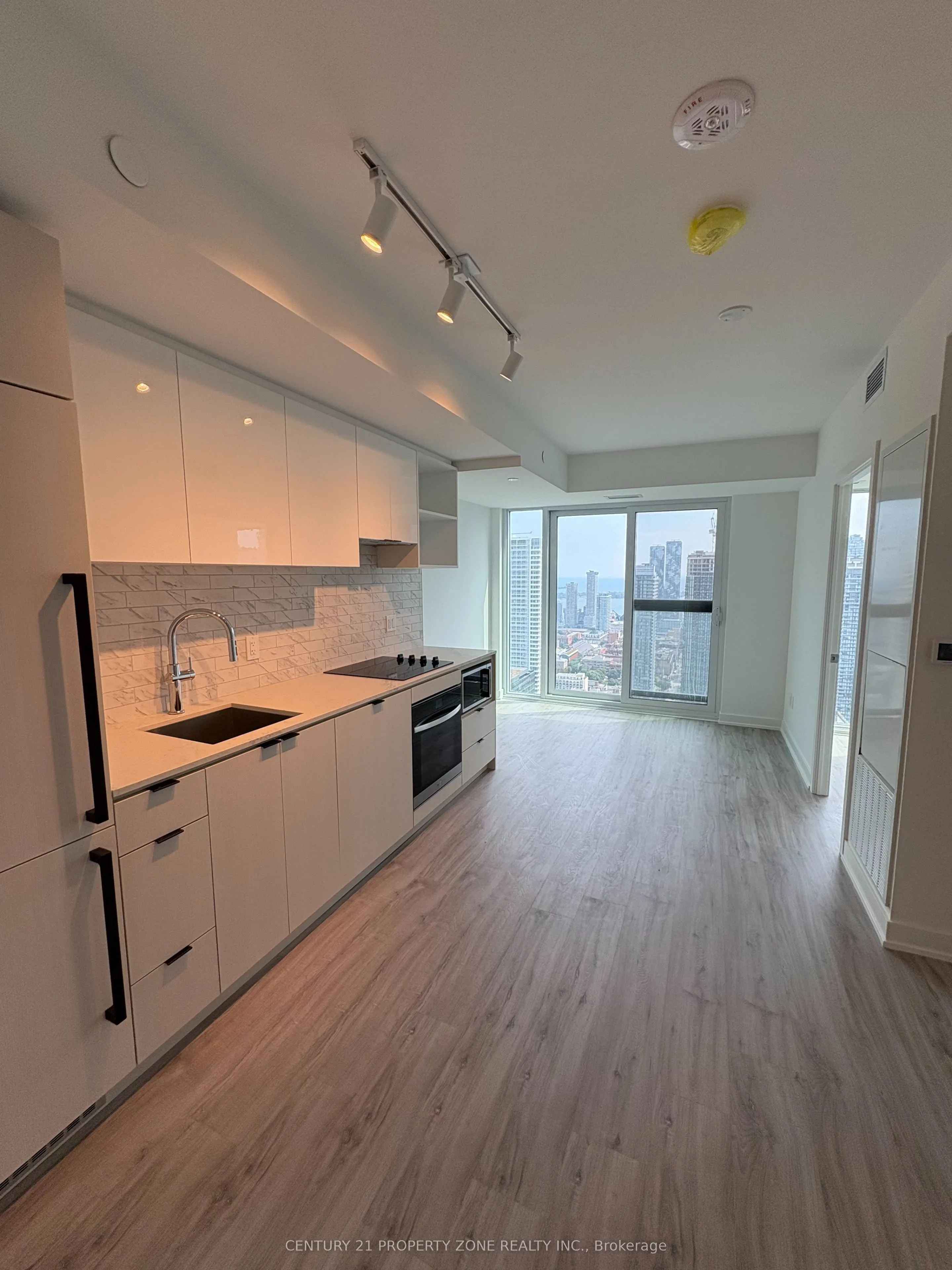 252 Church Street, #5212
