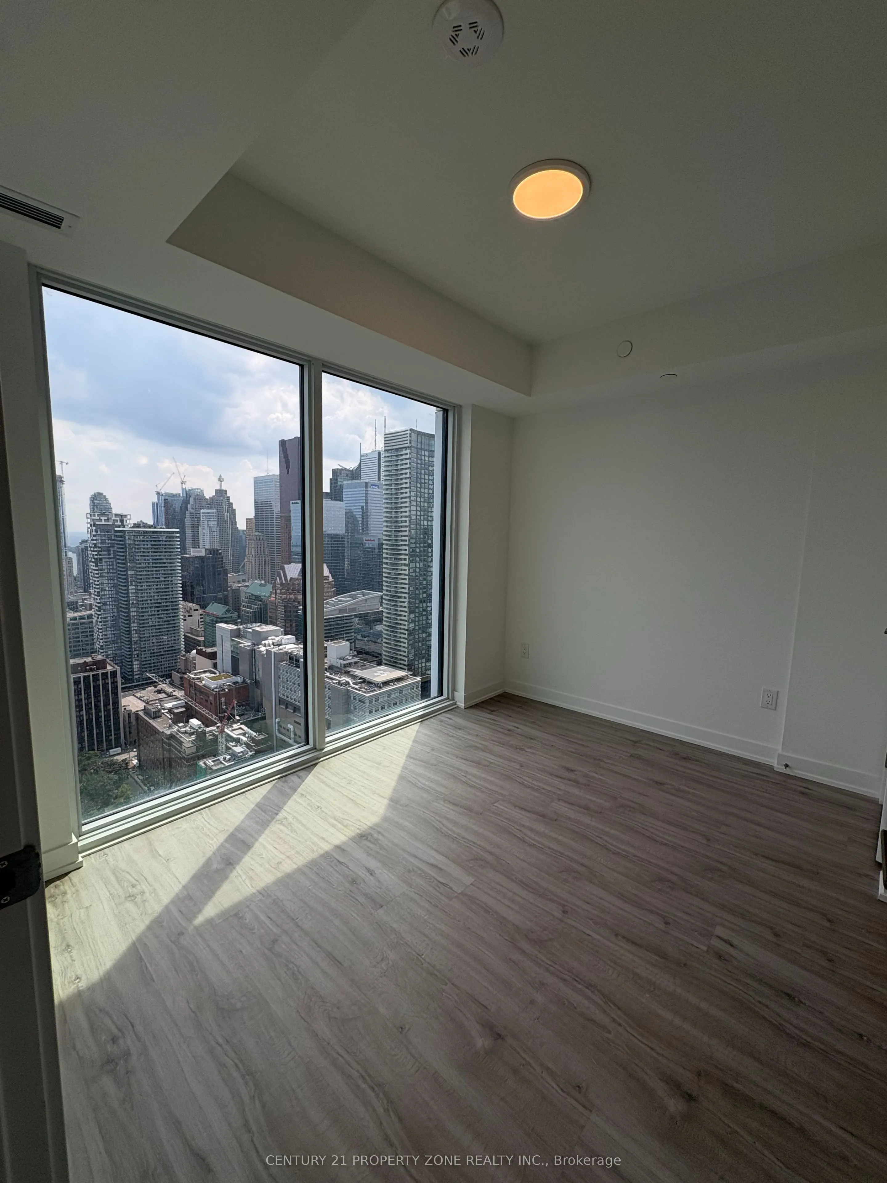 252 Church Street, #5212