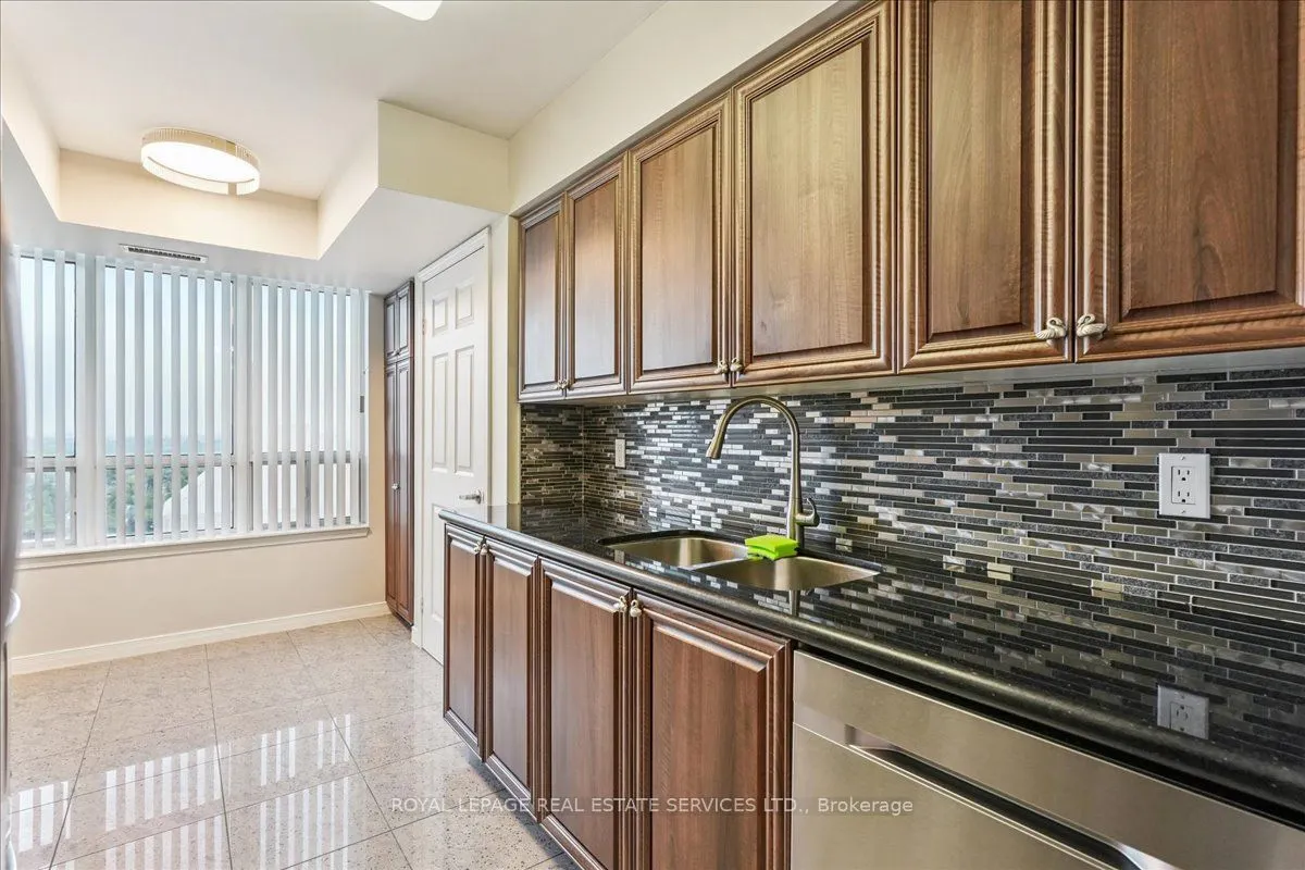 33 Empress Avenue, #2305