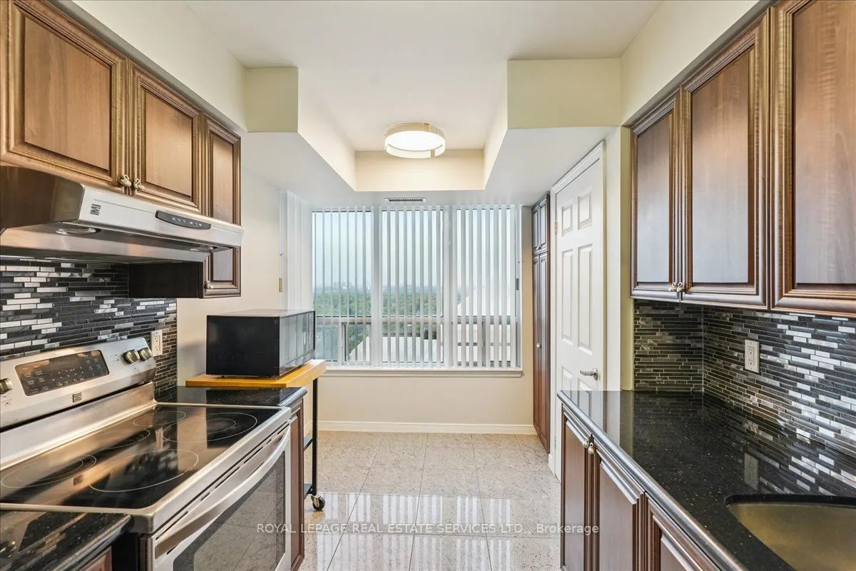 33 Empress Avenue, #2305
