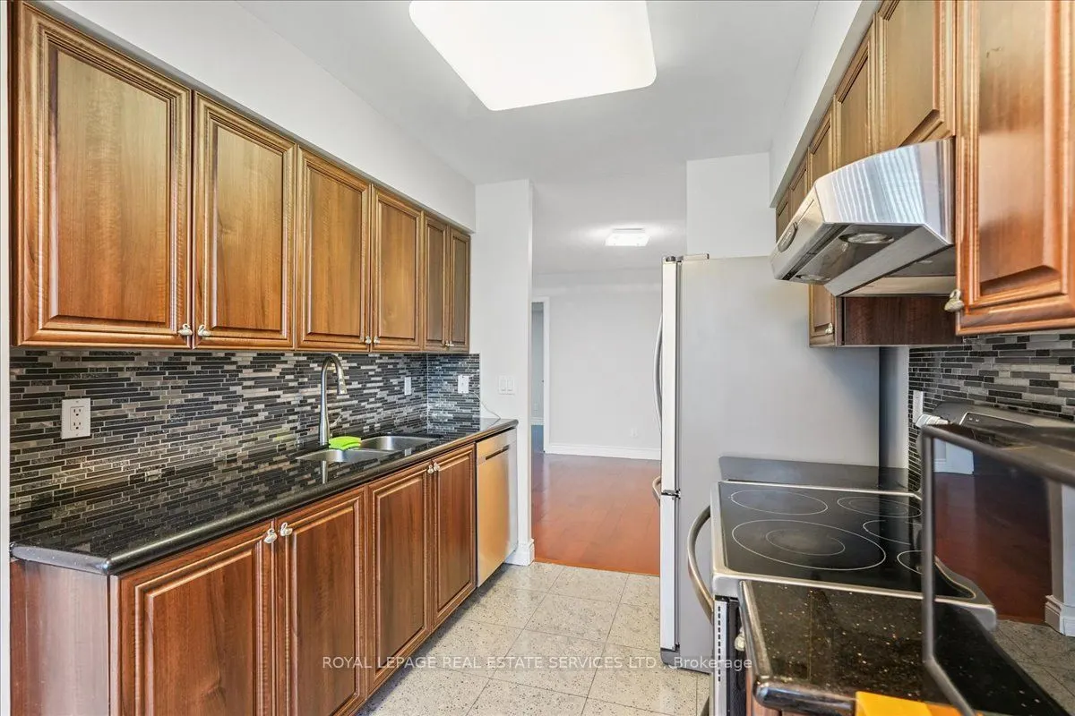 33 Empress Avenue, #2305