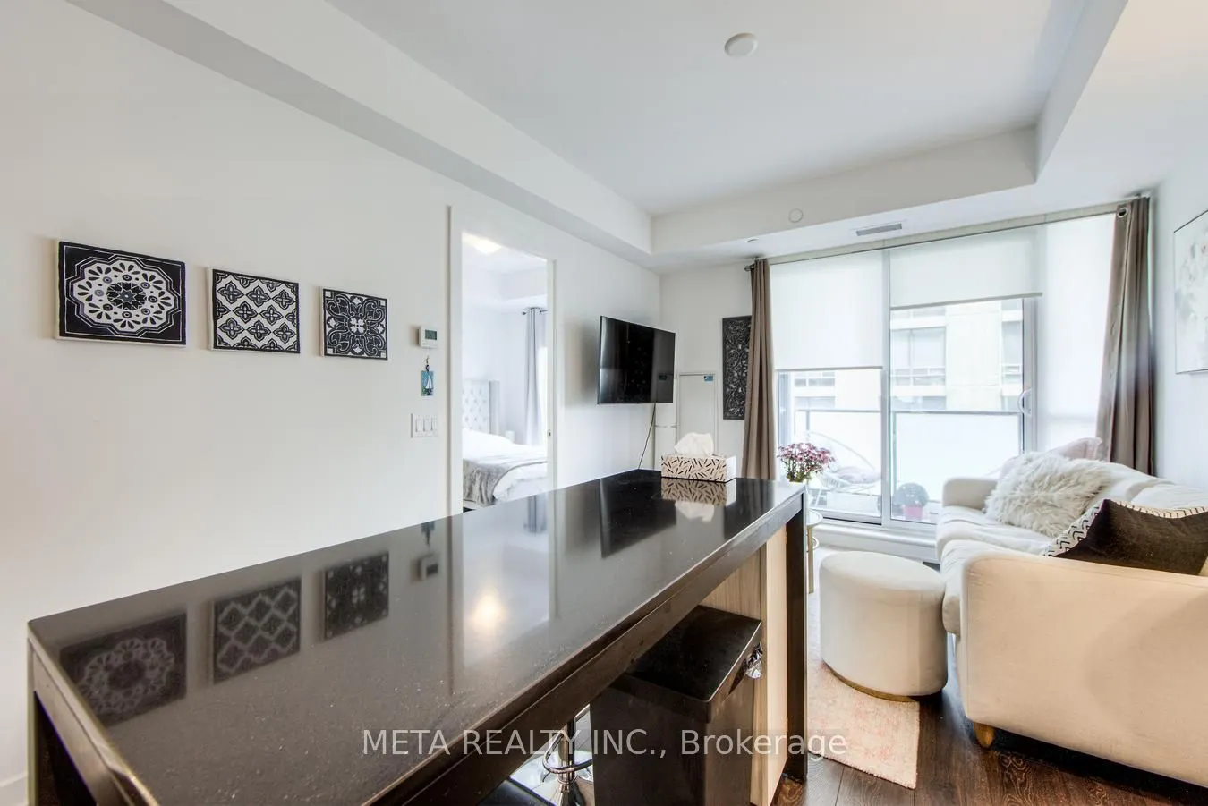 609 Avenue Road, #1410