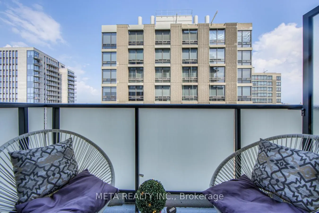 609 Avenue Road, #1410
