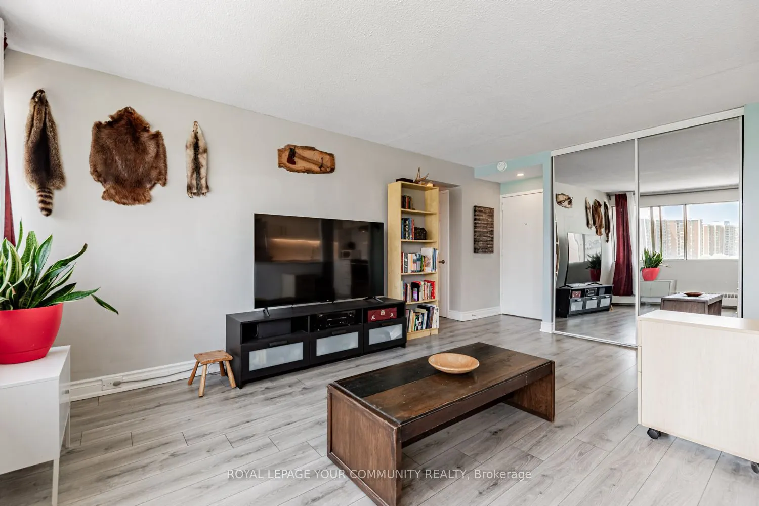 10 Sunny Glenway, #912