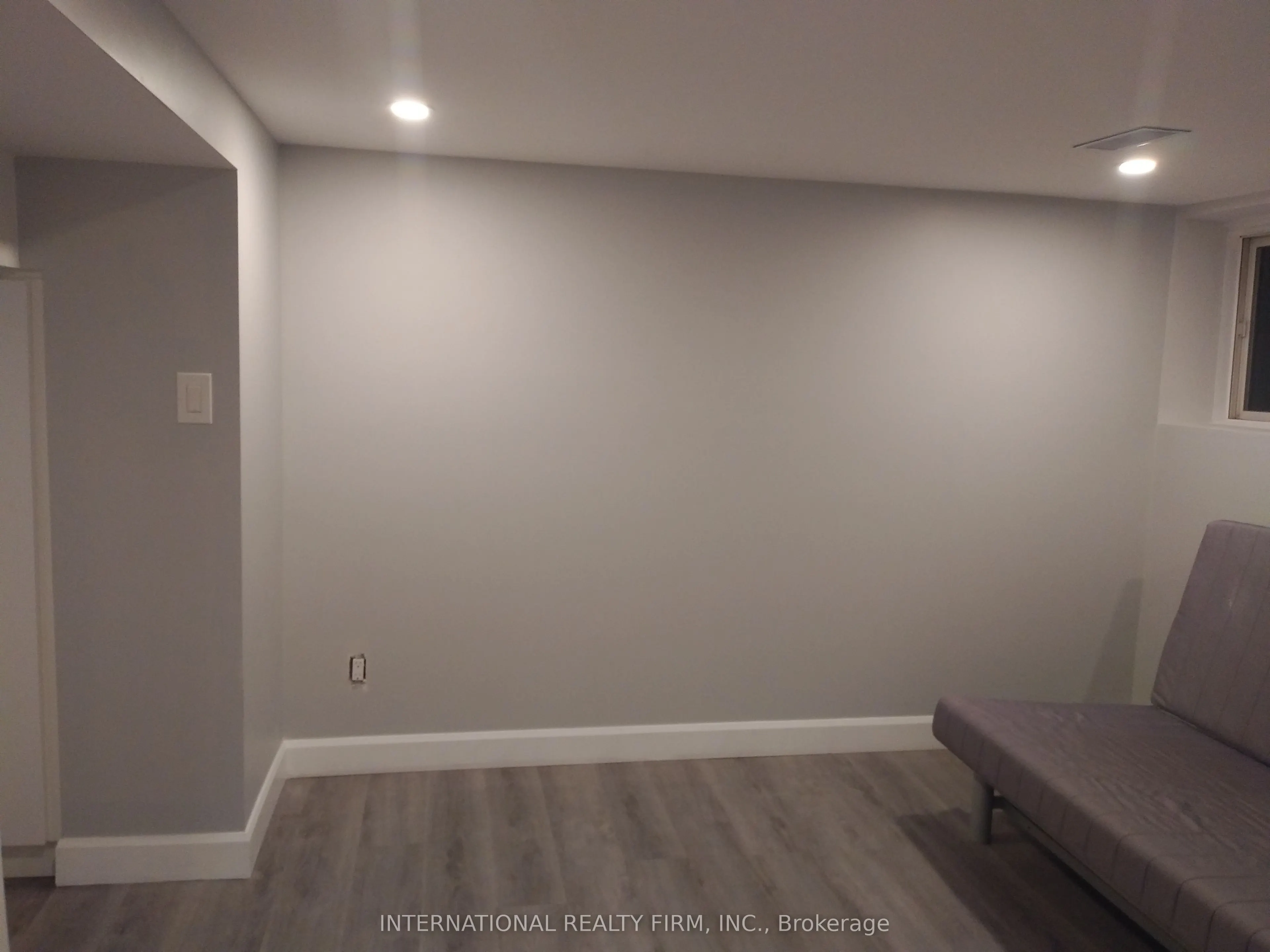 261 Soudan Avenue, #Lower