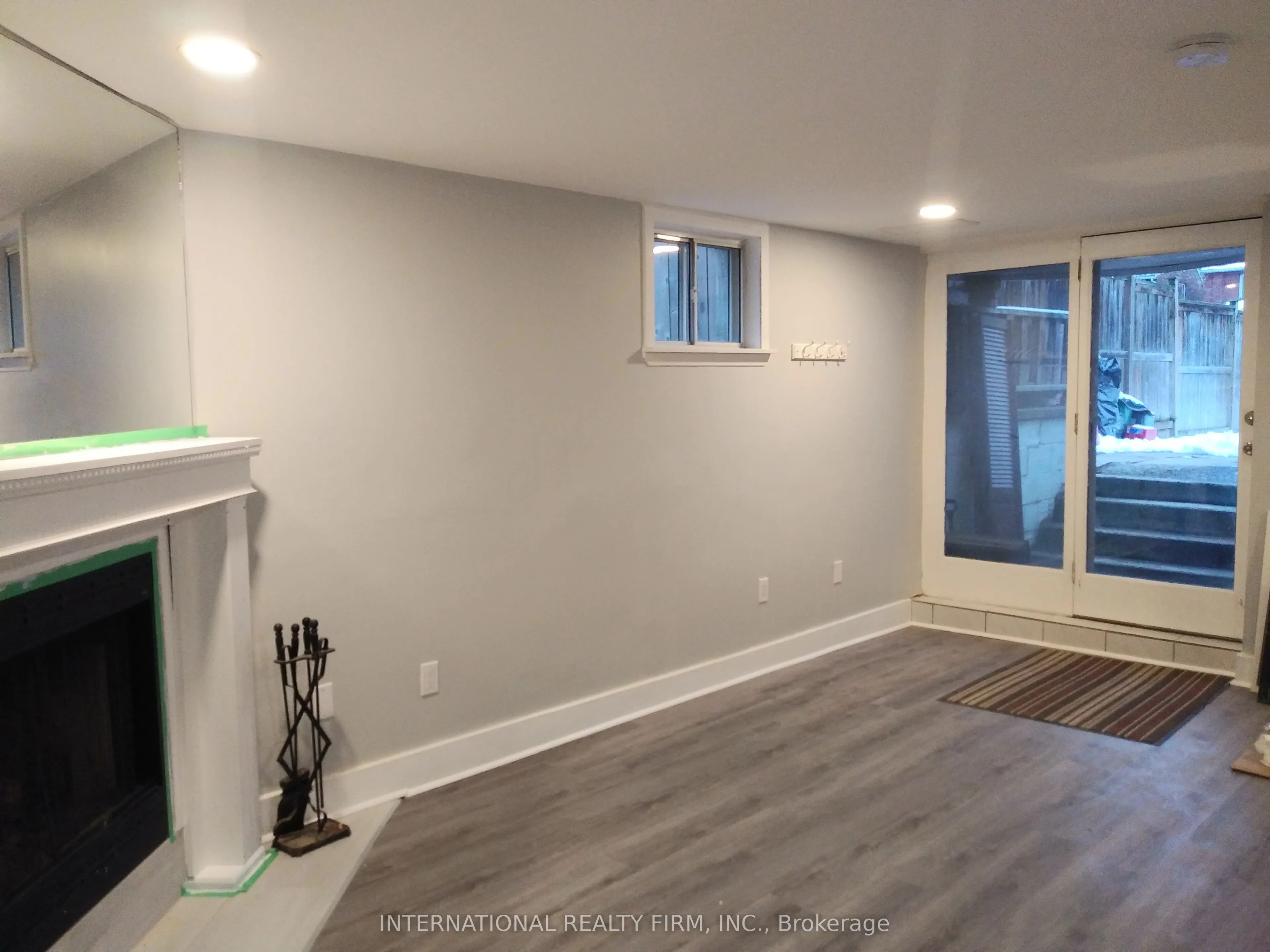 261 Soudan Avenue, #Lower