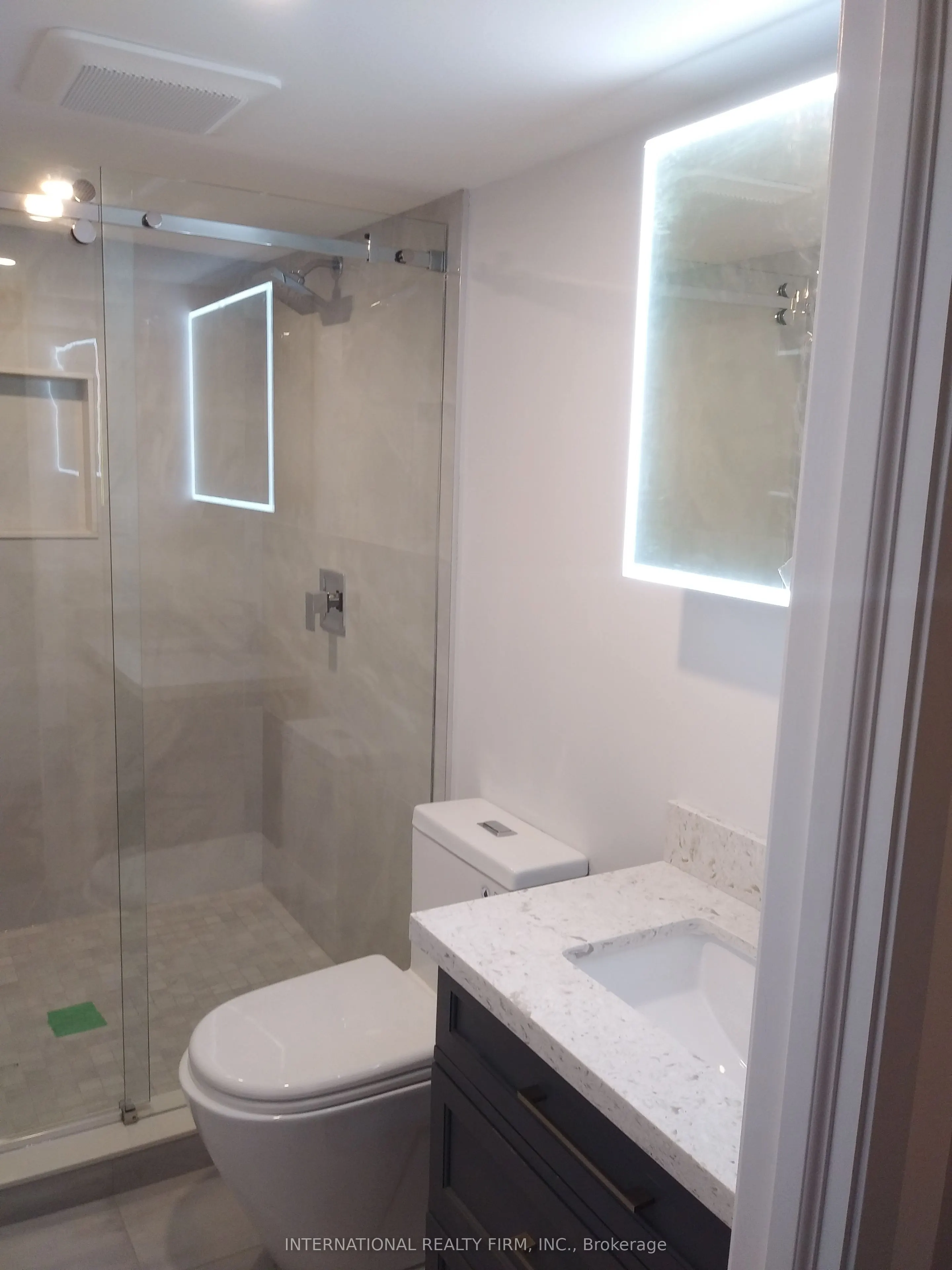 261 Soudan Avenue, #Lower