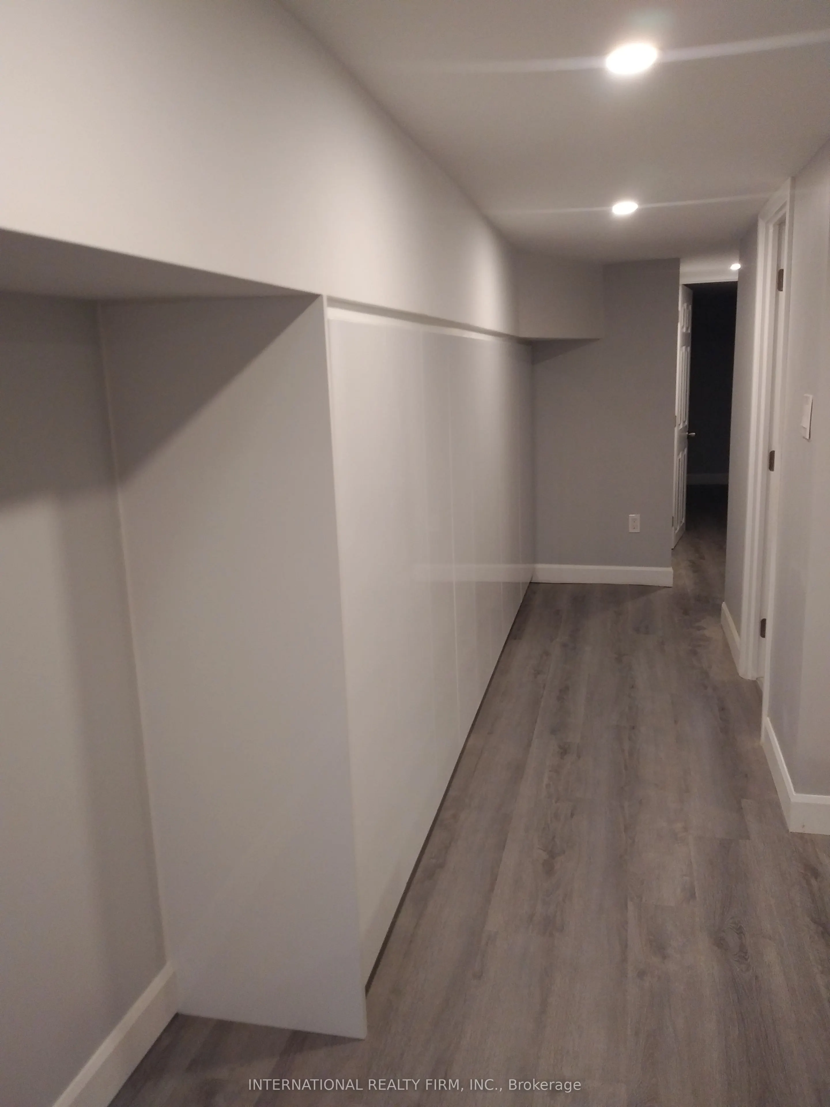 261 Soudan Avenue, #Lower