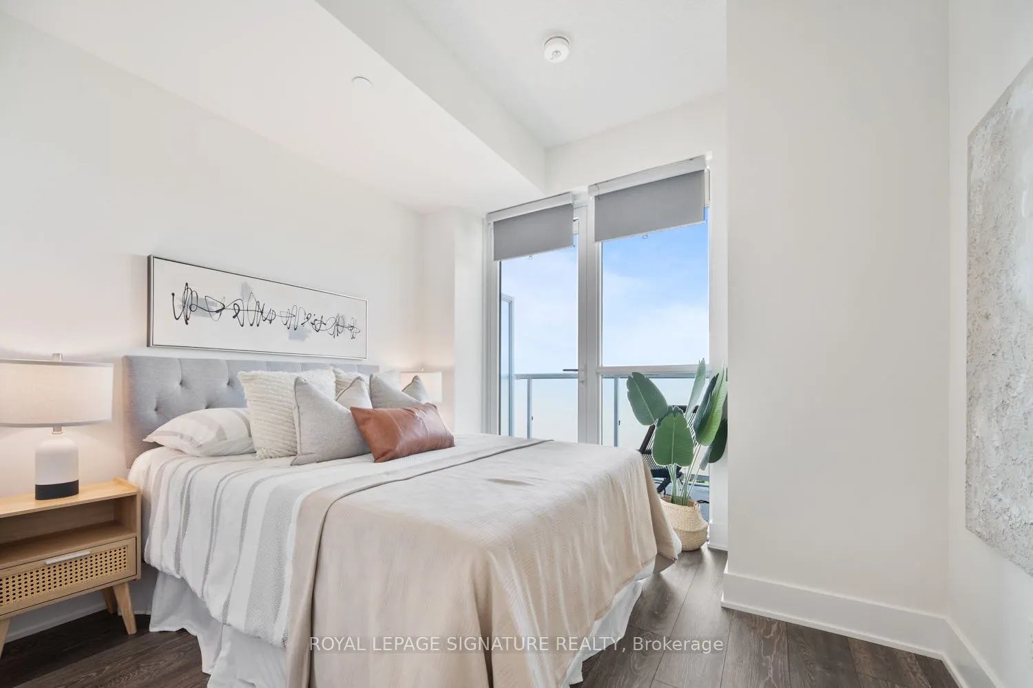 188 Fairview Mall Drive E, #1611