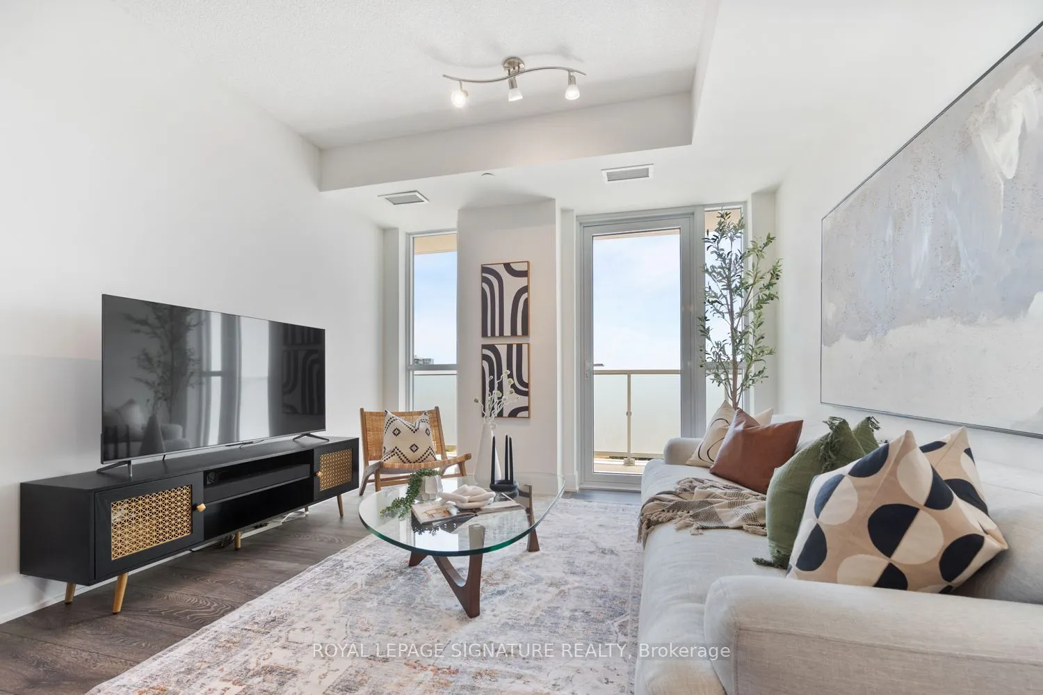 188 Fairview Mall Drive E, #1611