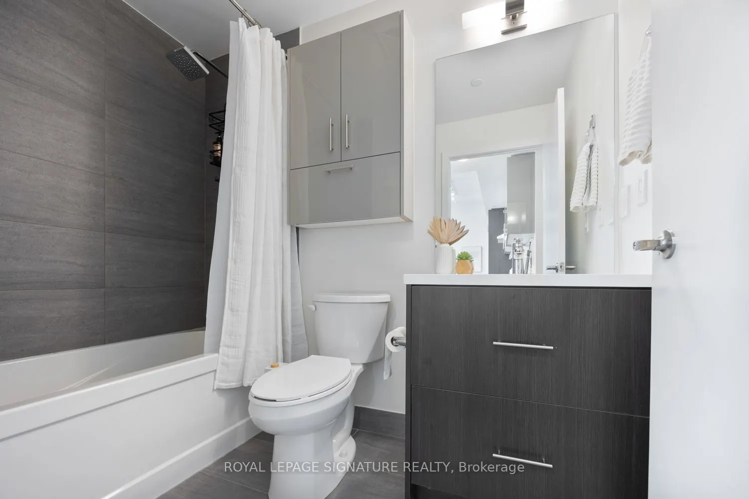 188 Fairview Mall Drive E, #1611