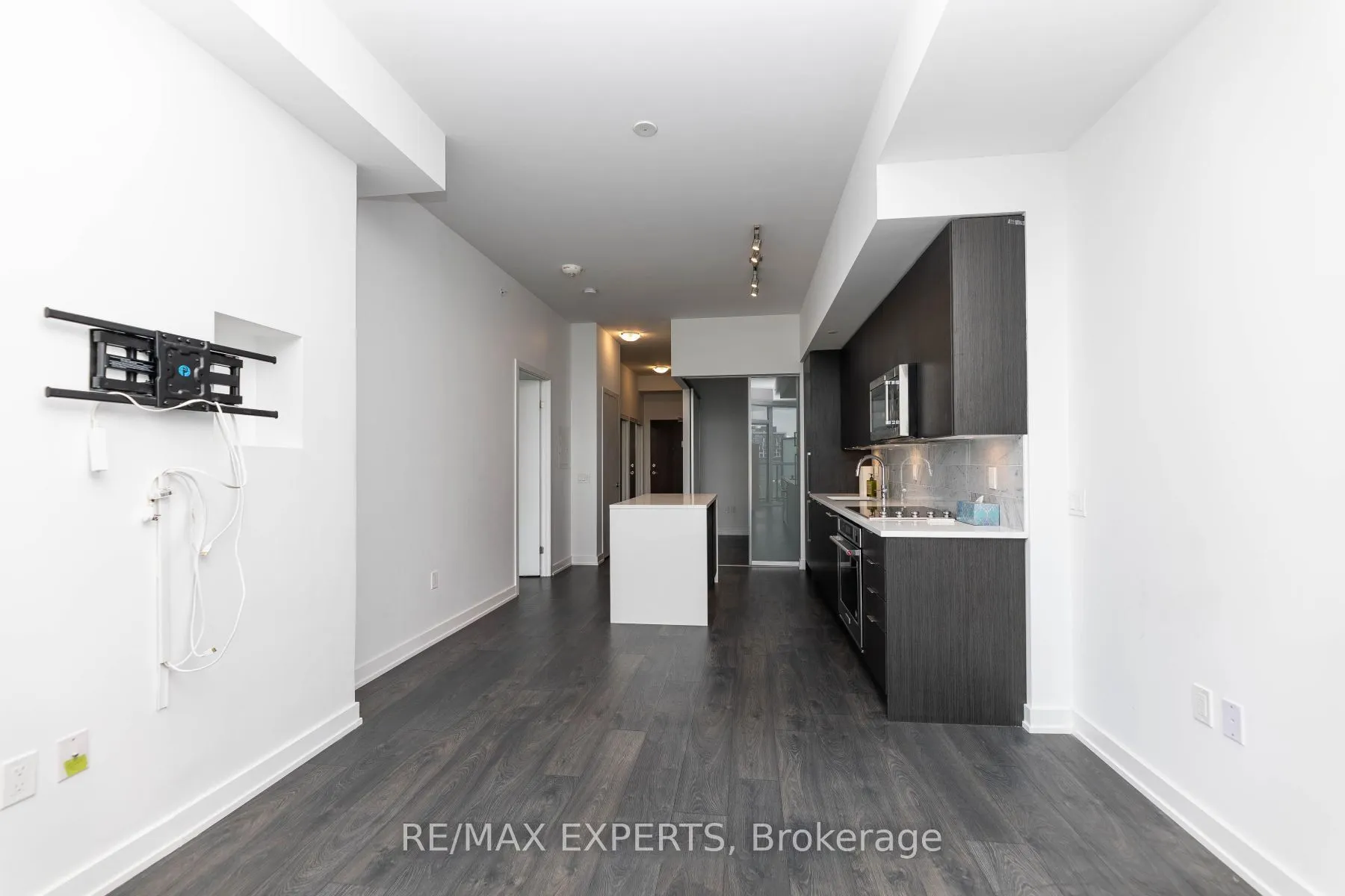38 Iannuzzi Street, #1105