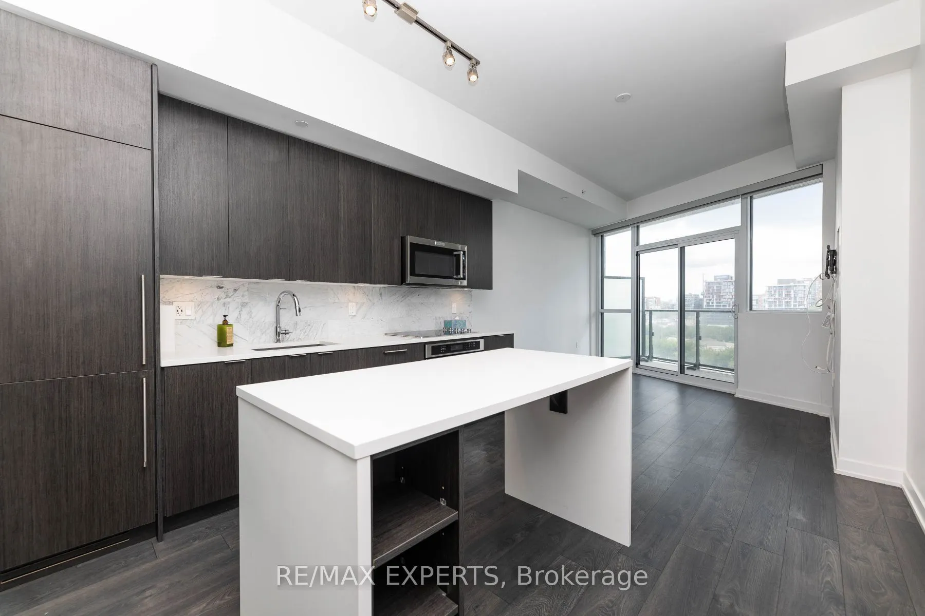 38 Iannuzzi Street, #1105