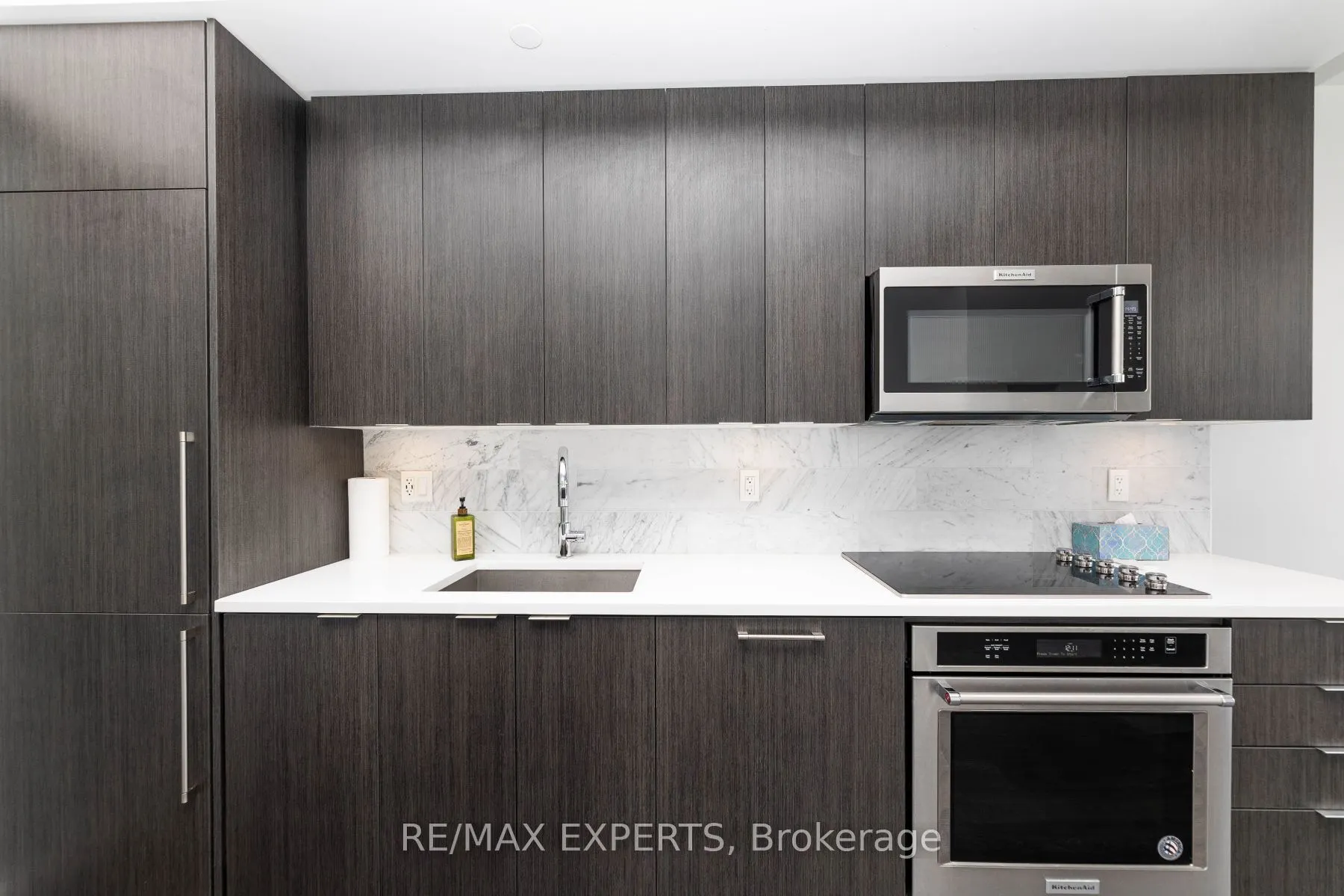 38 Iannuzzi Street, #1105