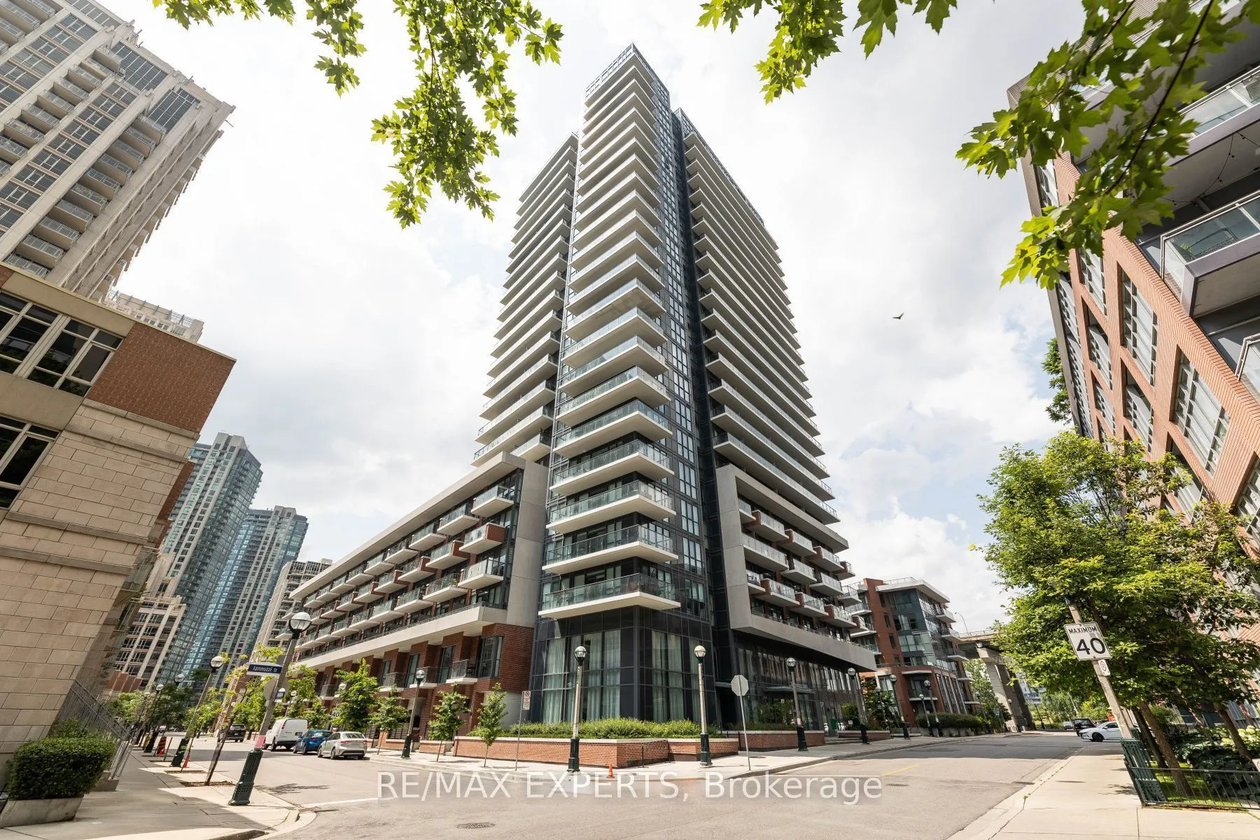 38 Iannuzzi Street, #1105