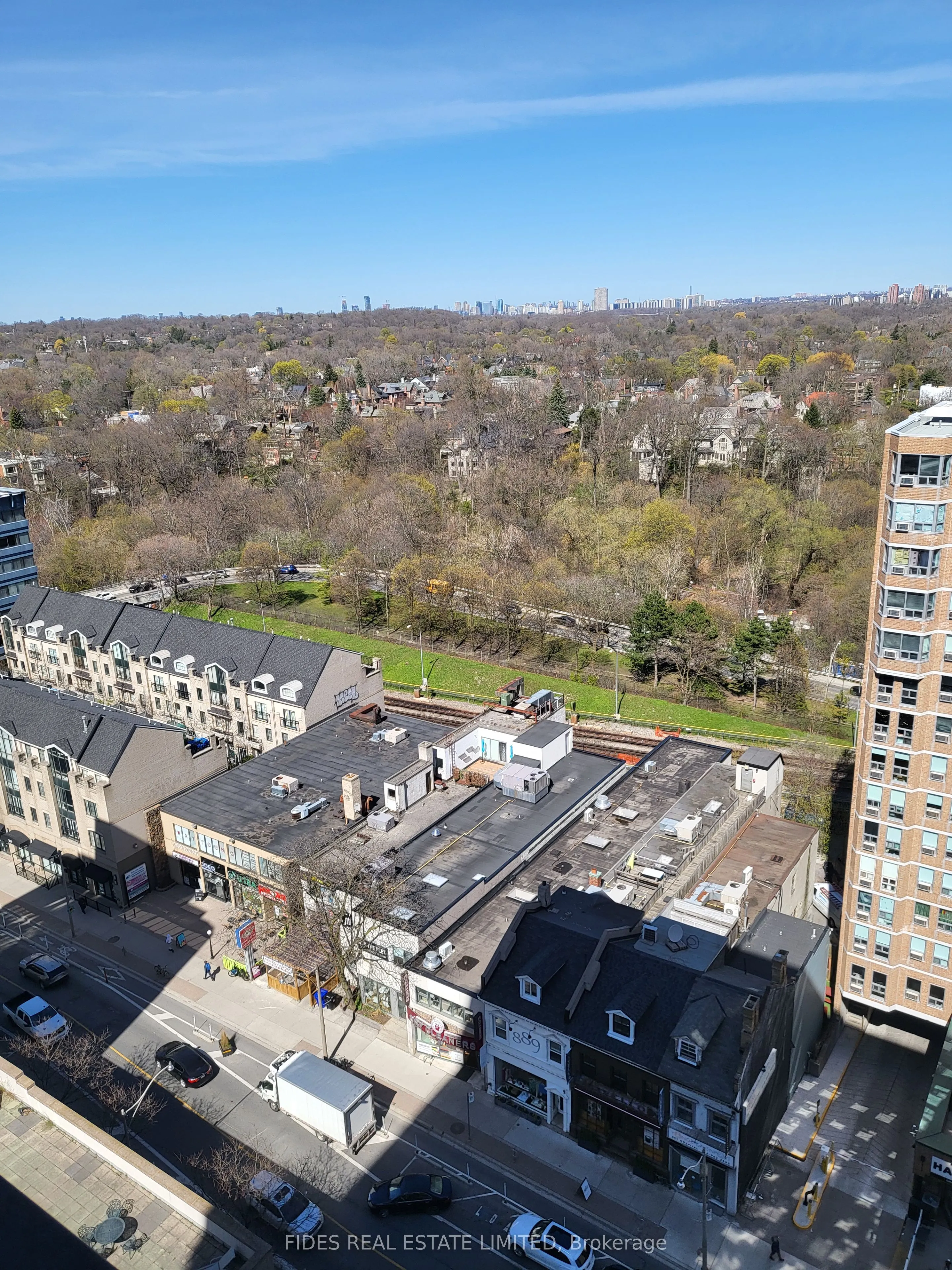 914 Yonge Street, #2010